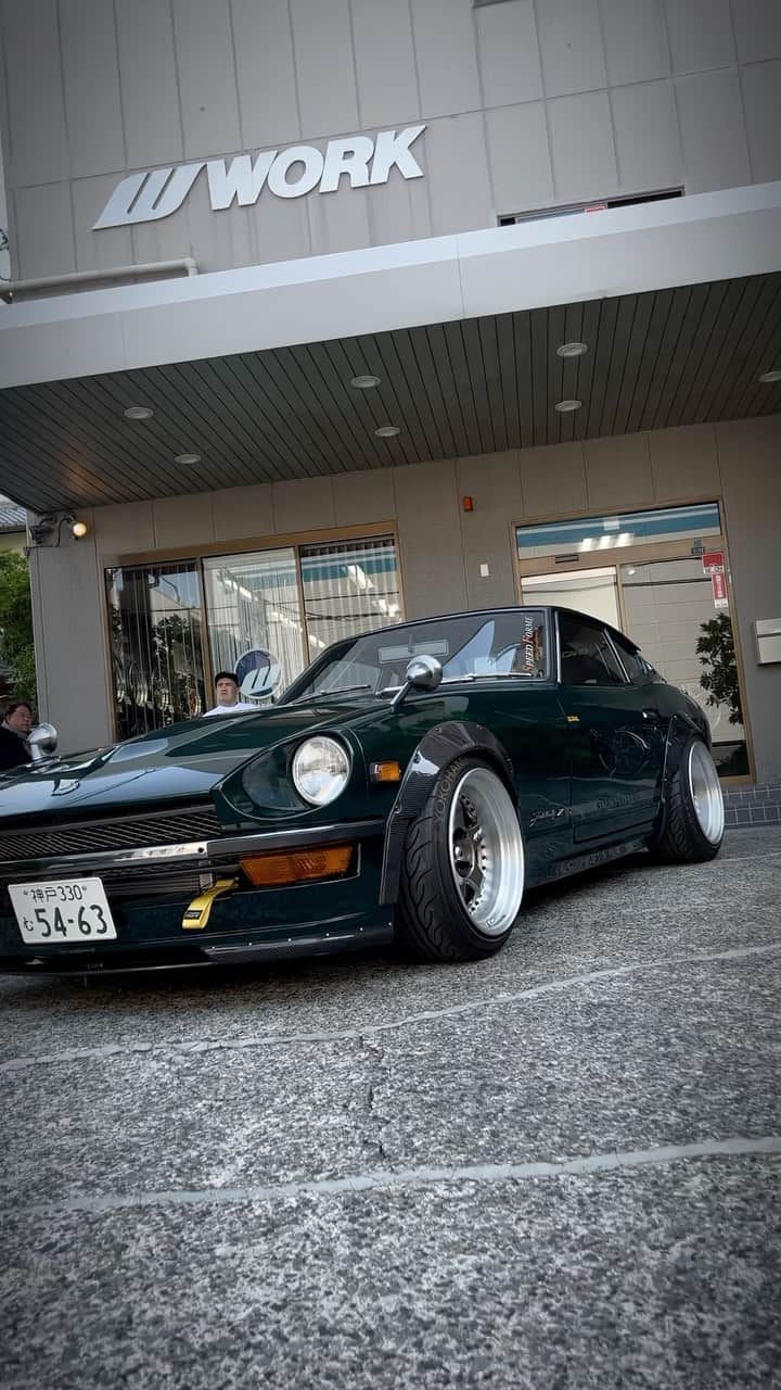 のインスタグラム：「What’s the best color for a S30/1? Personally lovin the Lotus Green on @speed_forme S31😍 #workwheels #fairladyz #240z」