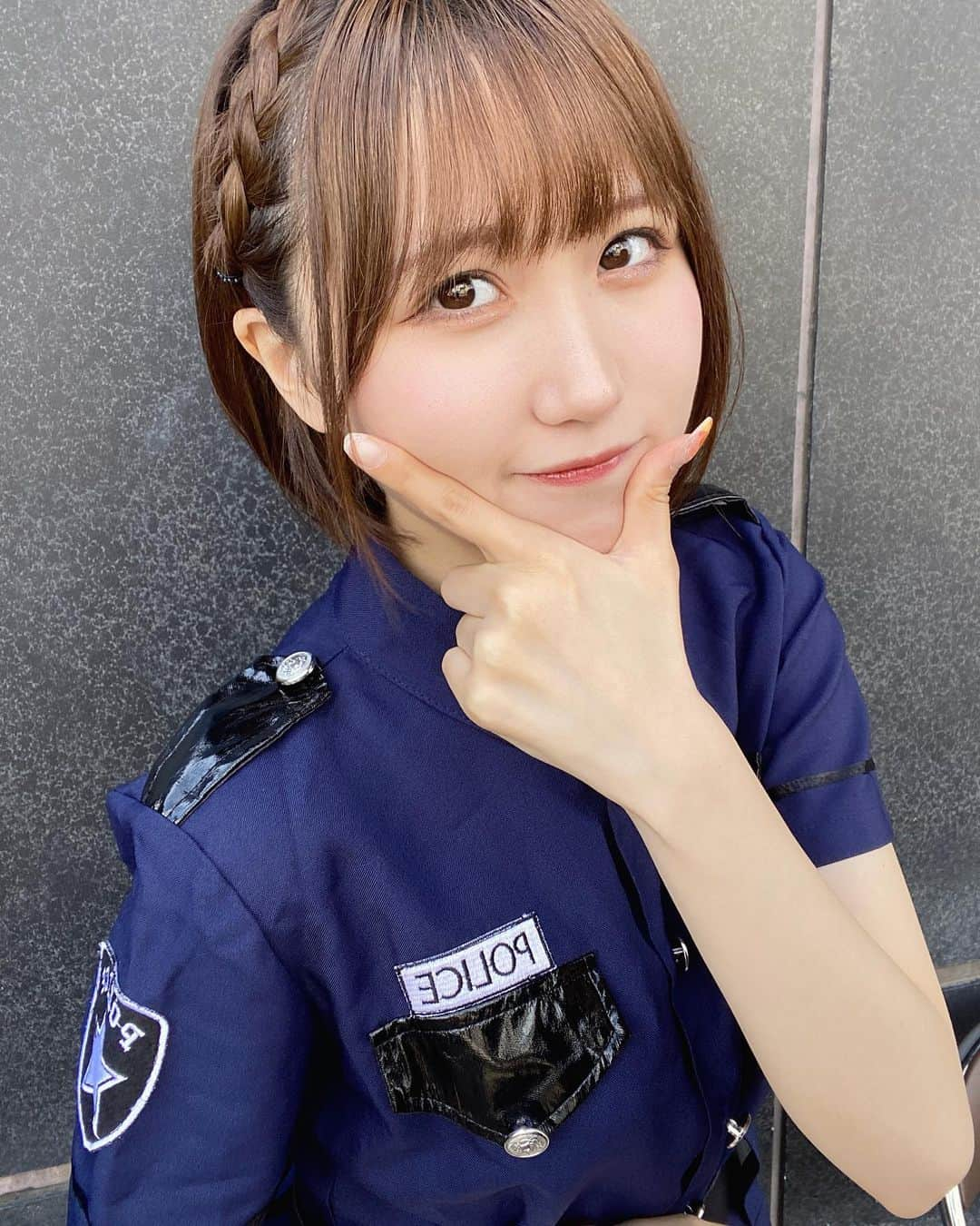 公野舞華さんのインスタグラム写真 - (公野舞華Instagram)「⁡ ⁡ ⁡ ⁡ 前に着たおまわりさんの別ver.👮‍♀️ ⁡ 最近、何罪を犯したか言ってごらん？ ⁡ ⁡ ⁡ ⁡」5月17日 20時10分 - comiqon_maika