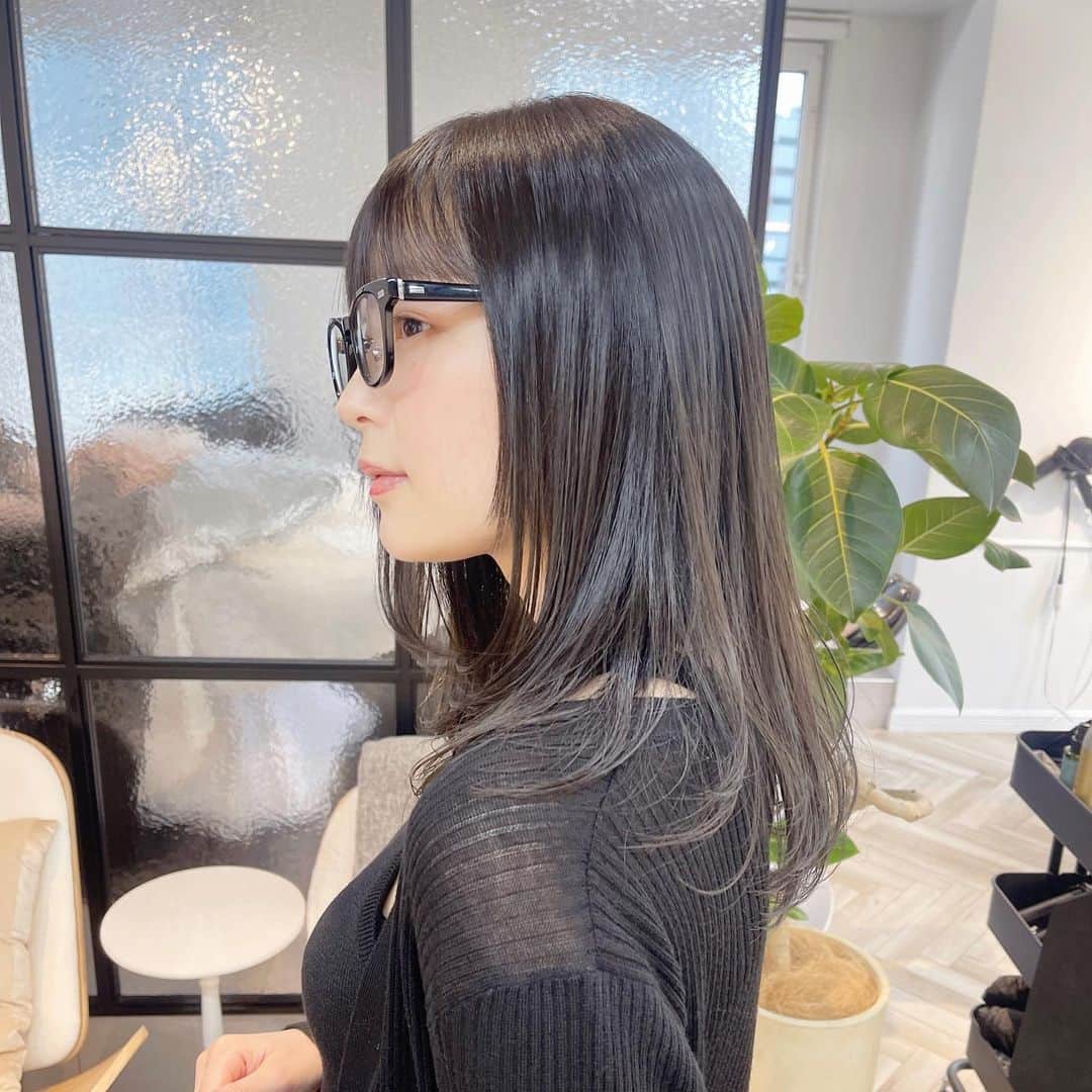 久保瑠佳のインスタグラム：「✂︎ @jun_mizoguchi 🧡🖤 いつもお任せしてますっ♩ 透け感 ~ 🫶🏻🫧🪽」
