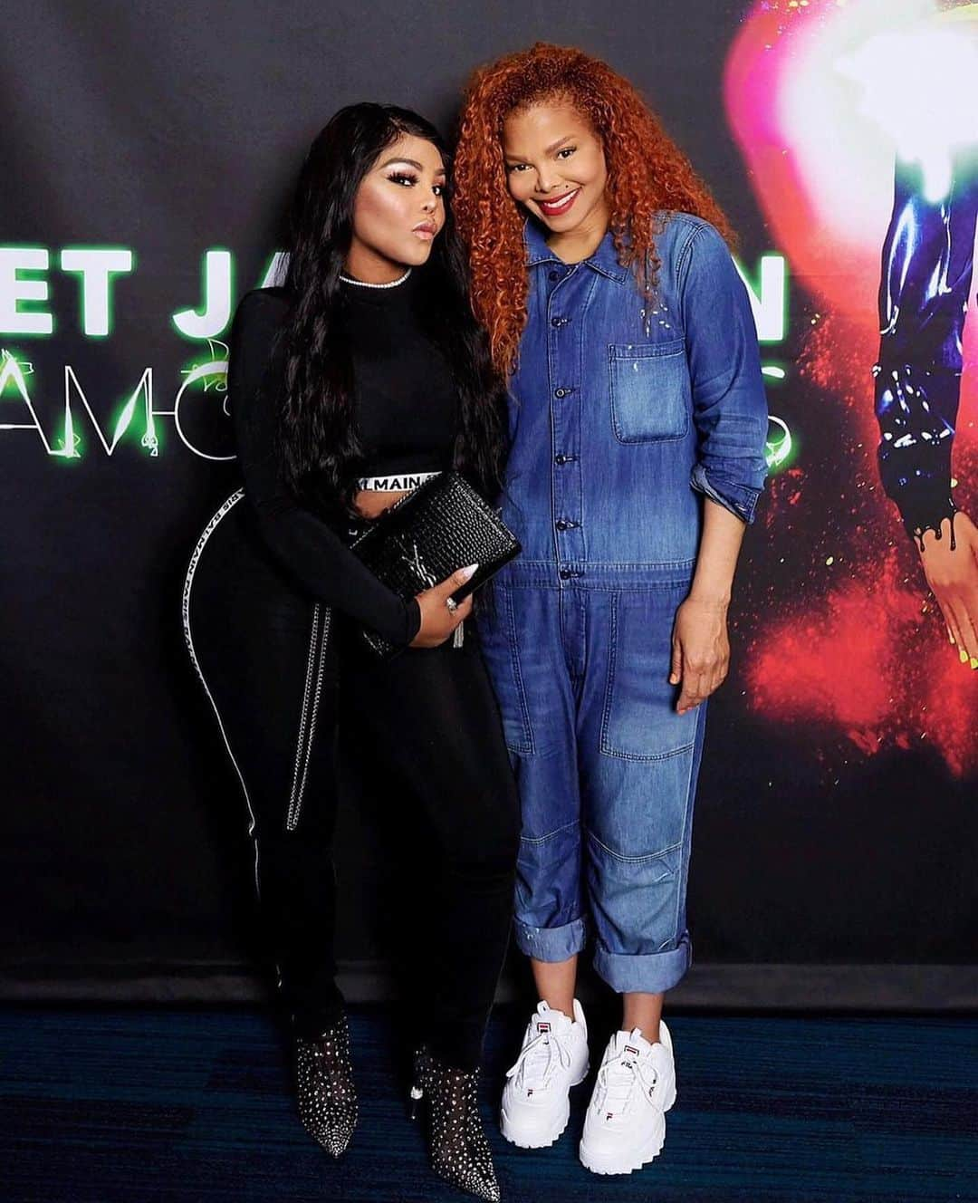 リル・キムさんのインスタグラム写真 - (リル・キムInstagram)「Y’all already know I don’t play about this one!!! Happy Birthday to my fav, my #1, my Queen, my Sis @janetjackson U deserve the world and then some! I hope u are having the best birthday ever buttttt the party can’t start till I get there!!! See U soon bittttcccchhh!!!! 😻😘❤️🤗」5月17日 13時13分 - lilkimthequeenbee