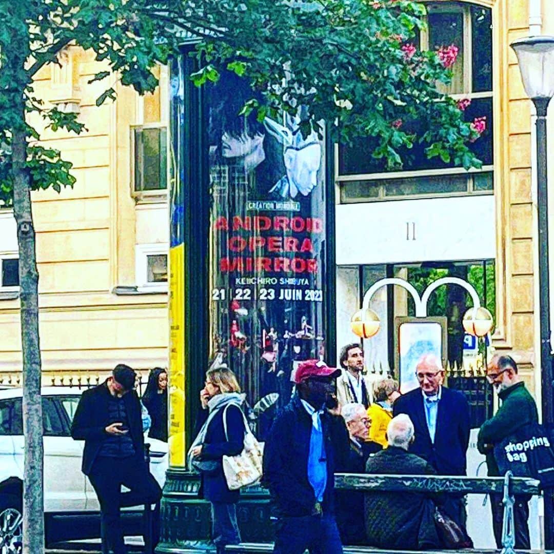 渋谷慶一郎のインスタグラム：「パリは盛り上がってきたようです。街中にアンドロイドオペラ。 Find us and post it ! This is front of Théâtre des Champs-Élysées. But you can find more …tell me😌」