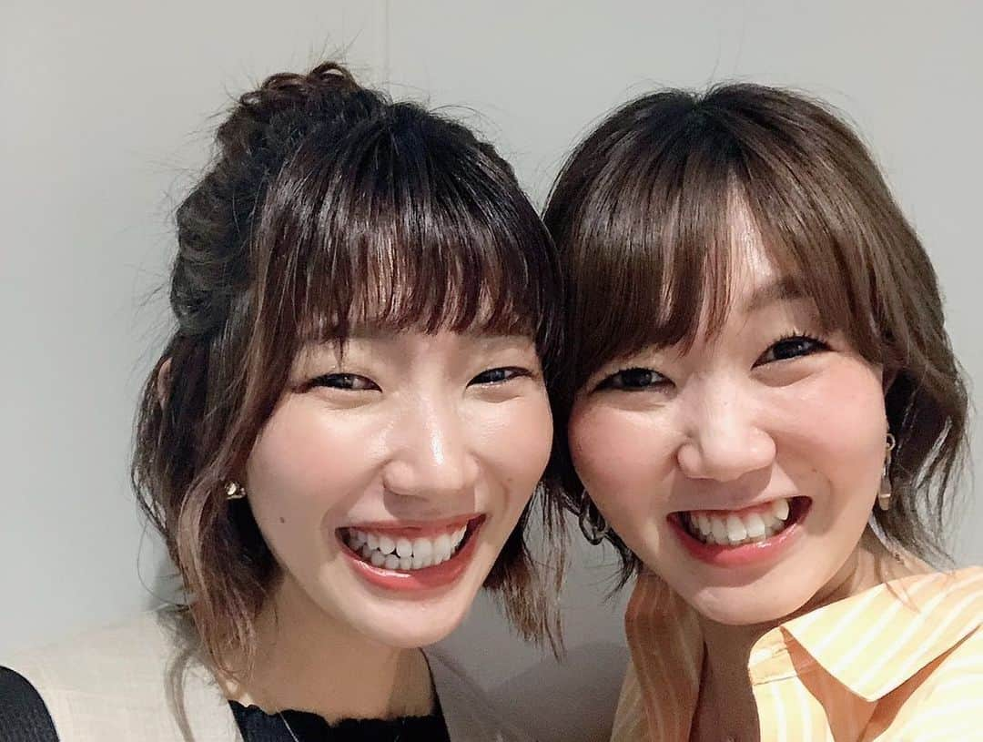 石井優希さんのインスタグラム写真 - (石井優希Instagram)「. . 　ファン感&引退セレモニー  🌼🧡オフショット🧡🌼  #腕の太さが際立つ🫣💦 #ダイエットは明日から… #いつの日か痩せるかな😭？w #加工アプリの素晴らしさ🙆‍♀️」5月17日 13時44分 - yuki.ishii