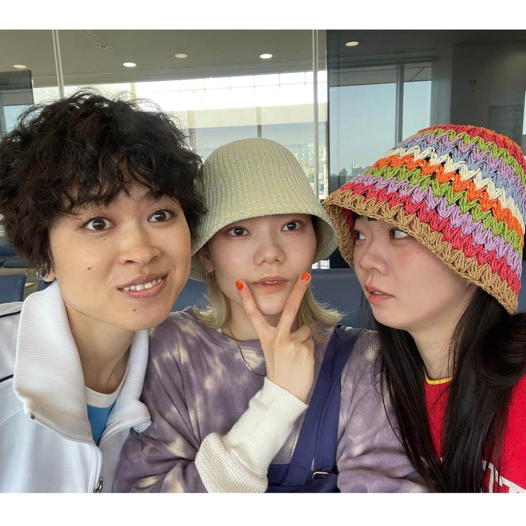 宮崎朝子のインスタグラム：「たまには3人の写真も。」