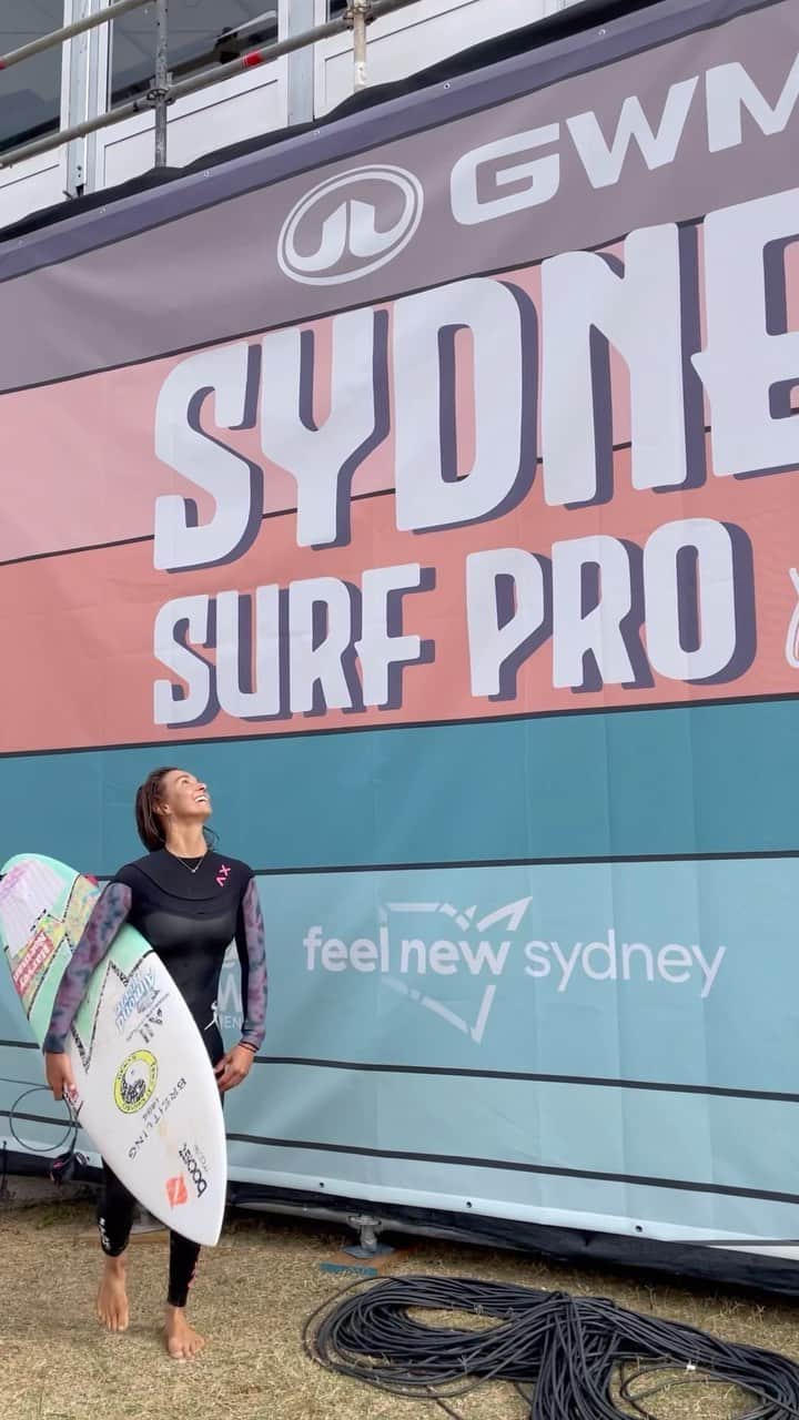 サリー・フィッツギボンズのインスタグラム：「Another opportunity to put it all on the line this week against some of the best @gwmaustralia @wsl #SydneySurfPro  —————— Supported by @boostaus @harveynormanau」