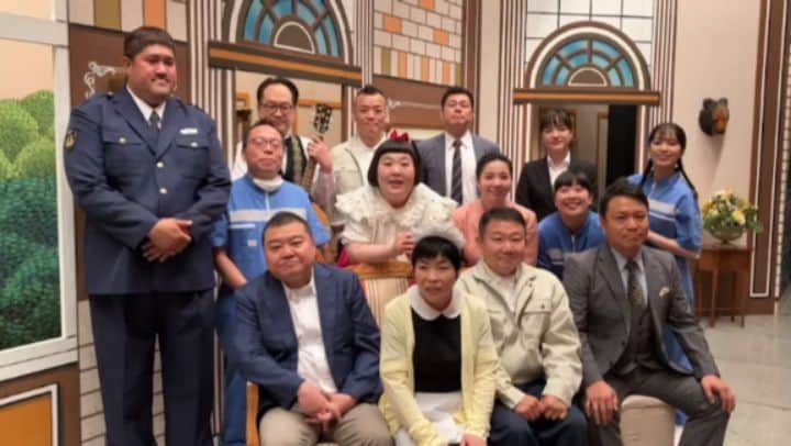 吉本新喜劇のインスタグラム：「今週の #よしもと祇園花月 は…  #酒井藍 座長週👧  「執事の皮を被った大顔！？」😦を 5/17(水)〜5/22 (月)まで 毎日上演しております❣️  羊の皮を被った狼ならぬ、 執事の皮を被った大顔の正体とは😤？  ぜひ祇園花月におこしやす〜🫶  👇公演の詳細はこのURLからチェック shinkigeki.yoshimoto.co.jp  #吉本新喜劇」