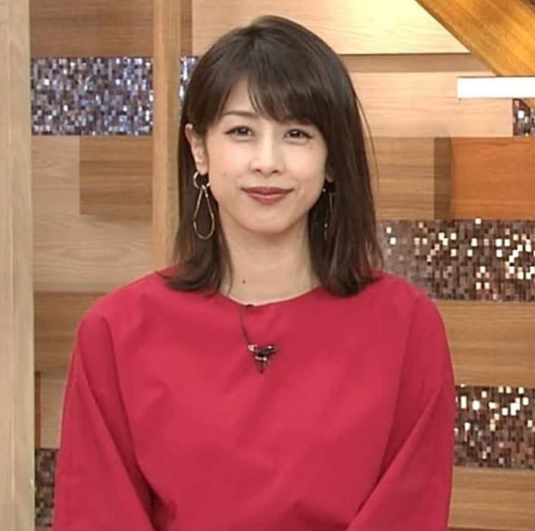 加藤綾子のインスタグラム：「#加藤綾子 #かとうあやこ#かとぱん#人妻#美人#カトパン#女子アナ#フリーアナウンサー #アナウンサー」