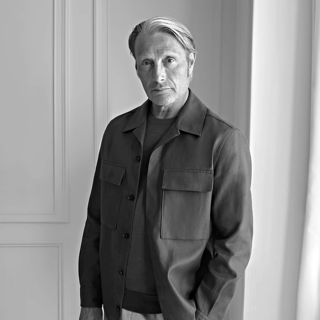 マッツ・ミケルセンのインスタグラム：「ZEGNA ANNOUNCES MADS MIKKELSEN AS ITS NEW GLOBAL AMBASSADOR. ZEGNA is thrilled to announce actor Mads Mikkelsen as its new Global Testimonial. He joins ZEGNA's family of passionate and driven people.  'I am very pleased to officially join the ZEGNA family. @alessandrosartoriofficial’s vision on modern style is very inspiring and his sophisticated aesthetic is truly authentic. I admire ZEGNA’s commitment towards quality, innovation and craftsmanship and I am very proud to collaborate with such an iconic brand.' - @theofficialmads) Discover more via the link in bio.」