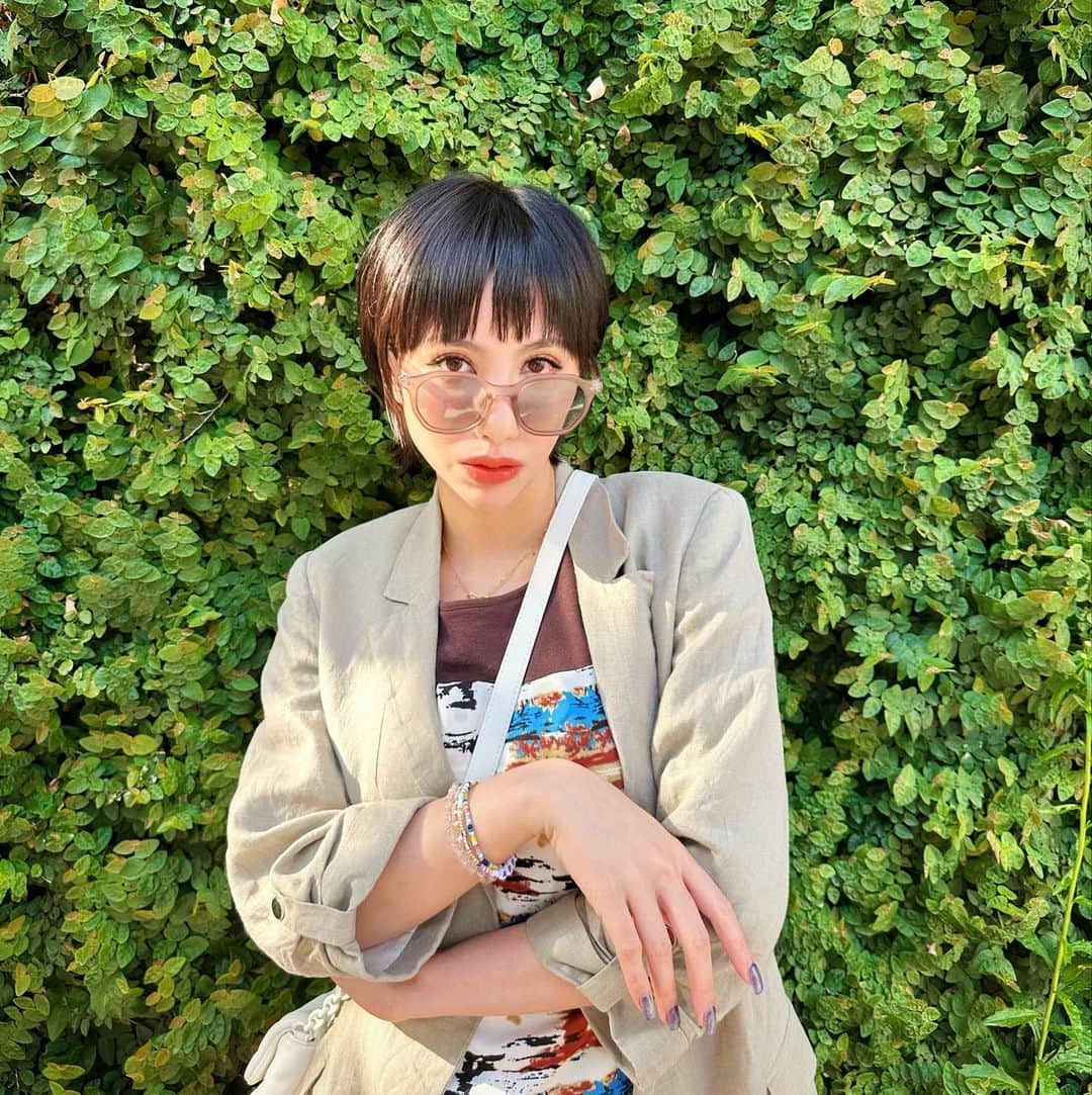 のインスタグラム：「. 髪切ったよ✂︎」