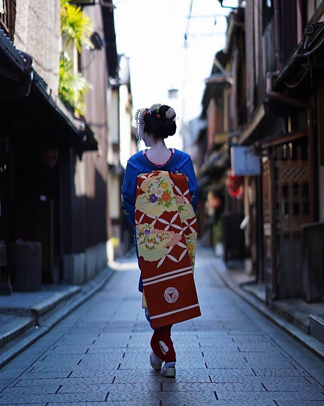 浅田舞さんのインスタグラム写真 - (浅田舞Instagram)「𝑰𝒏 𝑲𝒀𝑶𝑻𝑶. ⁡ 舞妓さんになりました👘  振り返れば 思い出はいつも食べ物の写真だらけ. ⁡ 食いしん坊万歳! ⁡」5月17日 16時30分 - asadamai717