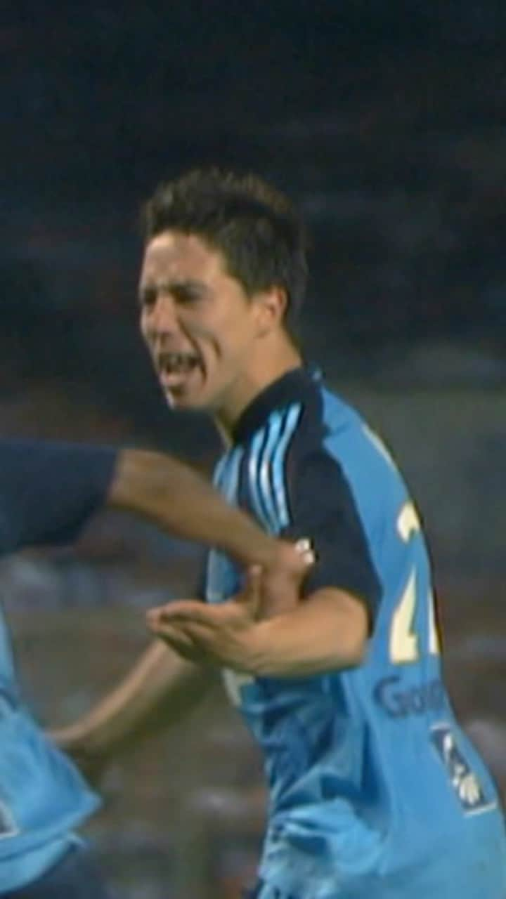 サミル・ナスリのインスタグラム：「𝗢𝗛 𝗤𝗨𝗘𝗟 𝗕𝗨𝗧 ! 🤯  🔙 Ce missile de @samnasri8 dans une victoire folle 🆚 Strasbourg (4-3) à l’occasion de la 38ème journée de la saison 2007-2008 🔥 #OMRCSA」