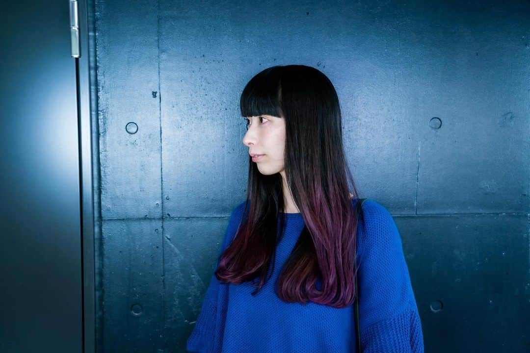 鎌野愛のインスタグラム：「髪の色を変えました。 緑からピンクへ。  📷 @sgwrkzk」