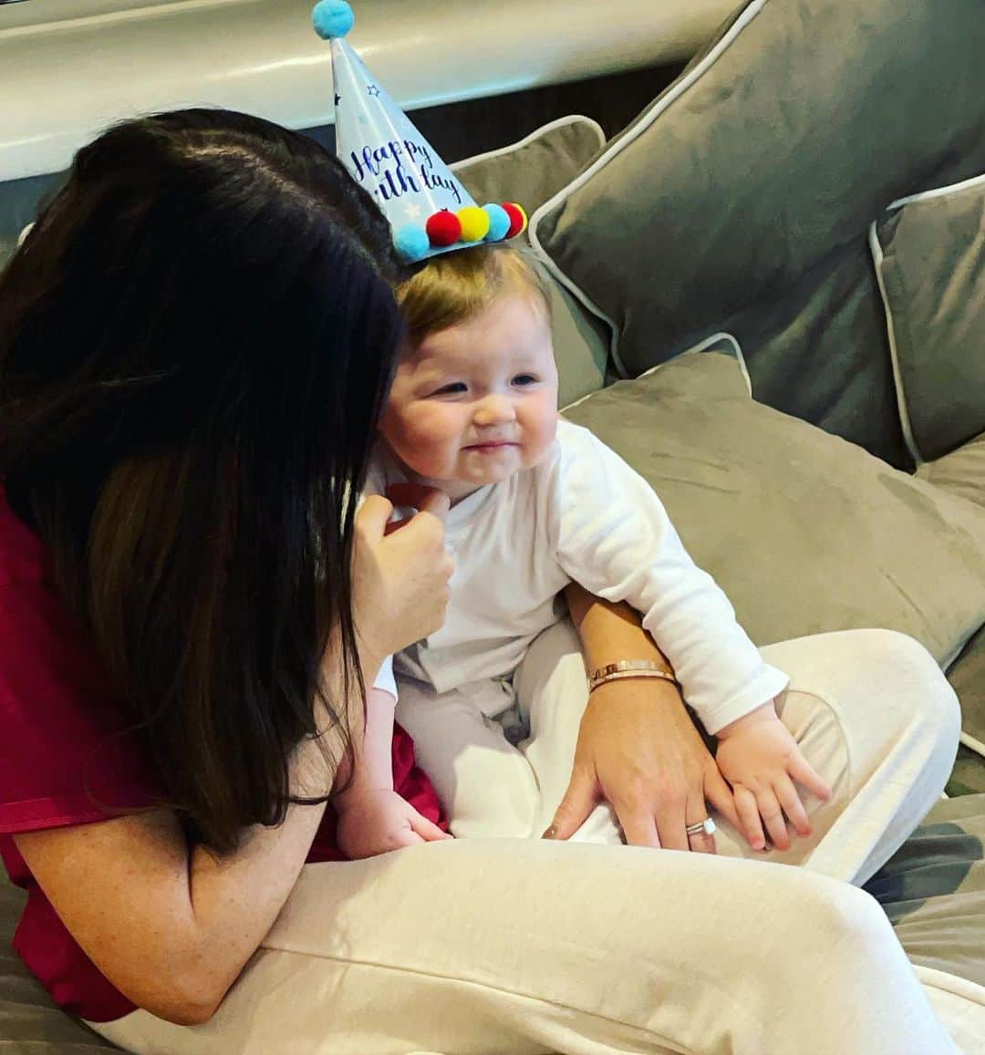 Jessica Wrightさんのインスタグラム写真 - (Jessica WrightInstagram)「And just like that he’s 1 🥲🎈  A whole year of feeling a love I never felt before. Happy 1st birthday to my darling boy Presley. Today is all about you 💙🥳✨」5月17日 17時00分 - jesswright77