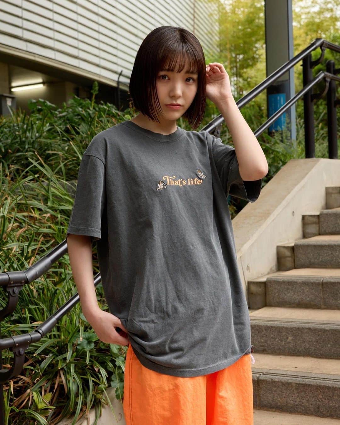 桜井えまさんのインスタグラム写真 - (桜井えまInstagram)「☺︎︎︎︎  お知らせです~🌼  @thatslife.jp のモデルをさせて頂きました！ デザインが凄く可愛いです👍🏻 オレンジのロゴお気に入りです‪^_−♡‬  是非チェックしてください~！  ・  ・  ・  ・  #thatslife #model   #私立恵比寿中学」5月17日 17時28分 - emma_sakurai_official