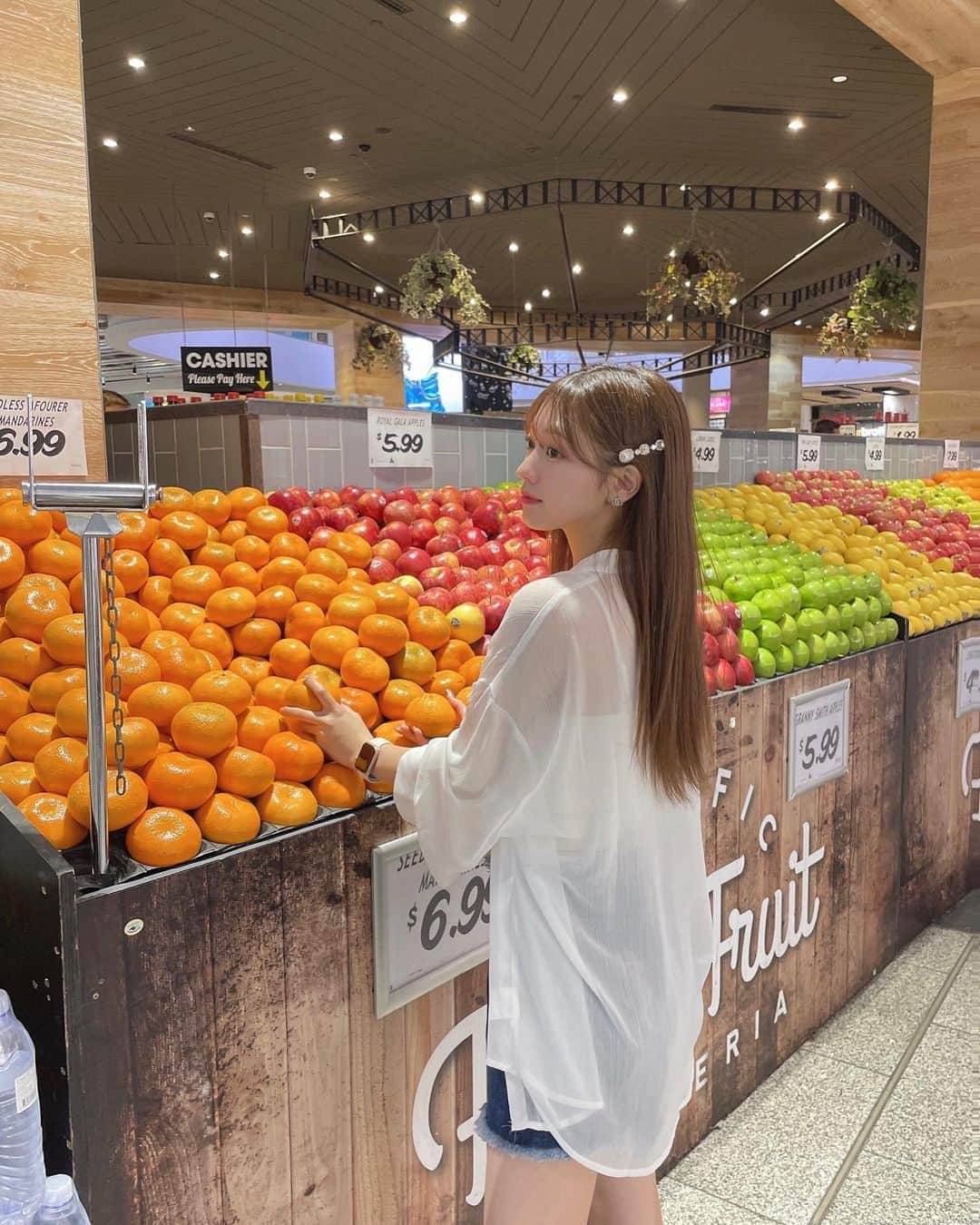 高木悠未のインスタグラム：「🍊🍎🍏🍋 メロンとチェリーが1位を争ってる､ああでもマスカットもすき､､  #髪伸びたな」