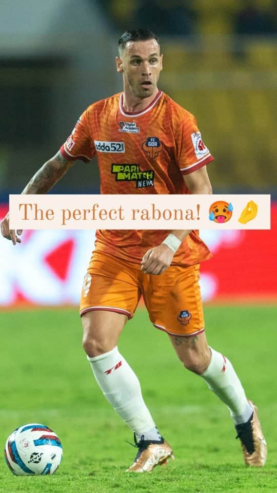 アルバロ・バスケスのインスタグラム：「@alvarovazquez91 proving that football is an art form with his rabona skill 🤌  #HeroISL #LetsFootball #HeroISLSkillOfTheDay #FCGoa #AlvaroVazquez」