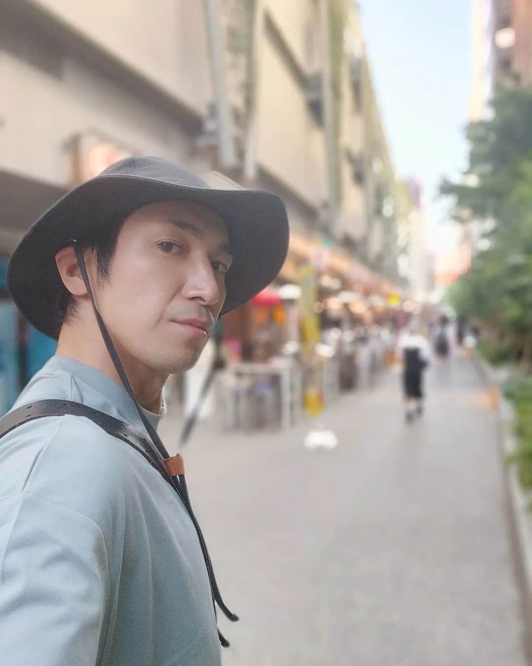 高橋光臣のインスタグラム：「ヒューマントラストシネマ渋谷にインド映画【RRR】をふらっと観に行ってきた。 絶対観た方がいい。 ストーリー、アクション、キャスト、どれも最高。やっぱり踊るけど…魂揺さぶられる。 #rrr #ヒューマントラストシネマ #映画 #movie #高橋光臣」