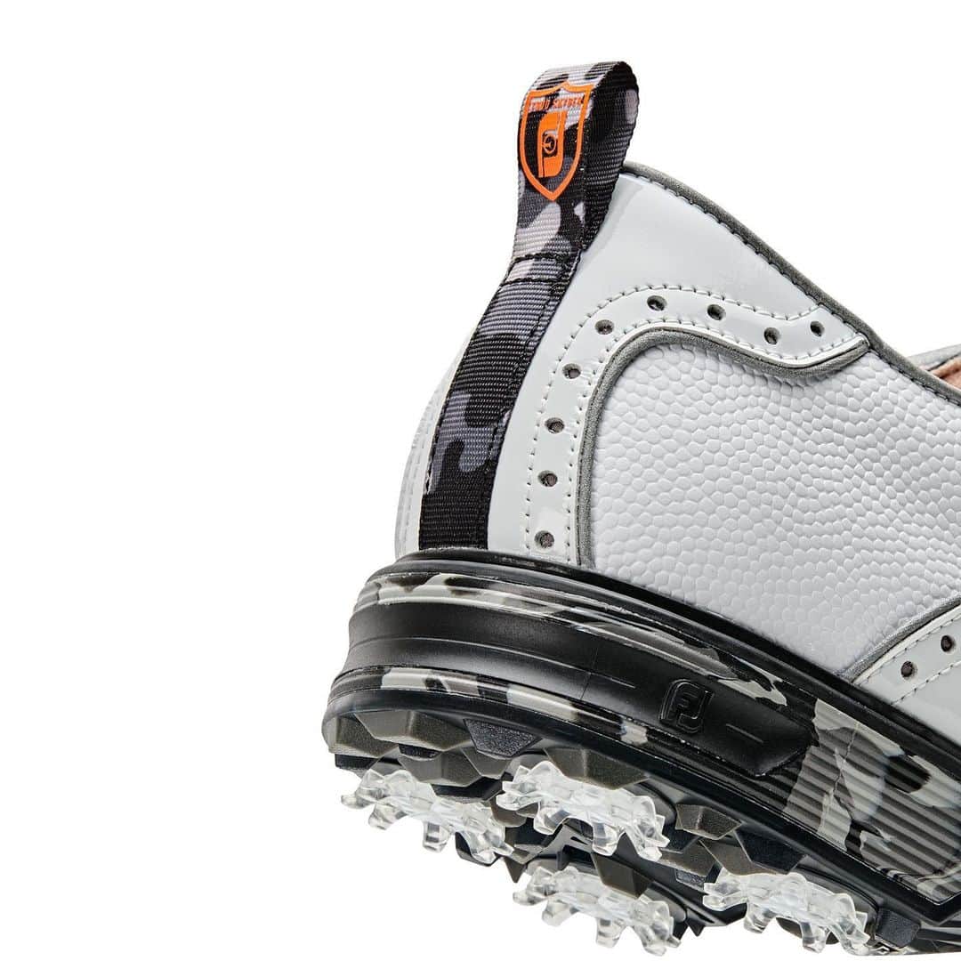 のインスタグラム：「FootJoy × Todd Snyder  偉大なプレーヤー達にインスパイアされたコレクション。  5月18日発売予定🔥  #FJxTS #FootJoyxToddSnyder  #footjoy #フットジョイ #ToddSnyder #トッドスナイダー #1ShoeInGolf #golf #golfshoes #ゴルフ #ゴルフシューズ #ゴルフ男子 #ゴルフ女子 #シューズ #ゴルフファッション #ゴルフコーデ #ゴルフウェア #ゴルフ好き #コラボ #コラボレーション #限定」
