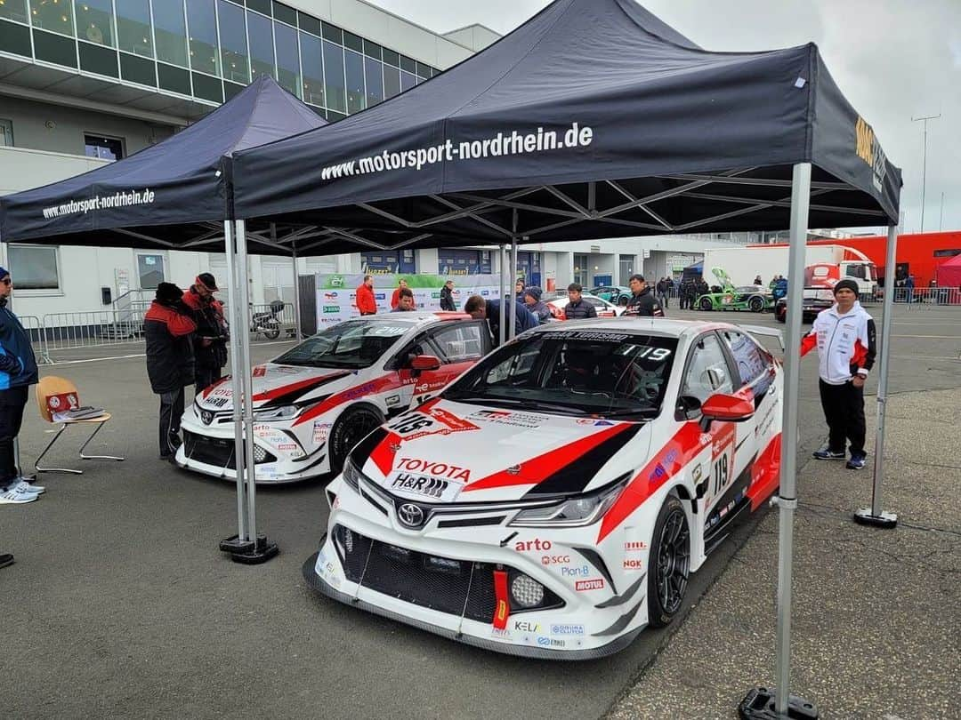 Toyota team thailandさんのインスタグラム写真 - (Toyota team thailandInstagram)「🚨สดจากสนาม Nürburgring!!!   📌ช่วยกันส่งกำลังใจเชียร์ TOYOTA Gazoo Racing team Thailand กับการเดินหน้าล่าแชมป์โลกสมัยที่ 4 ในรายการแข่งขันต่อเนื่อง 24 ชั่วโมง ADAC 24h Race Nürburgring ประเทศเยอรมนี วันที่ 18-21 พฤษภาคมนี้   #ToyotaGazooRacingteamThailand #24hNBR」5月17日 18時17分 - toyotagazooracingteamthailand