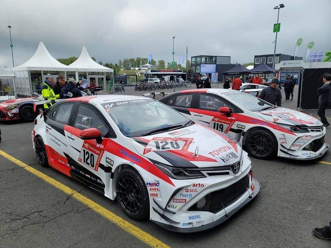 Toyota team thailandさんのインスタグラム写真 - (Toyota team thailandInstagram)「🚨สดจากสนาม Nürburgring!!!   📌ช่วยกันส่งกำลังใจเชียร์ TOYOTA Gazoo Racing team Thailand กับการเดินหน้าล่าแชมป์โลกสมัยที่ 4 ในรายการแข่งขันต่อเนื่อง 24 ชั่วโมง ADAC 24h Race Nürburgring ประเทศเยอรมนี วันที่ 18-21 พฤษภาคมนี้   #ToyotaGazooRacingteamThailand #24hNBR」5月17日 18時17分 - toyotagazooracingteamthailand