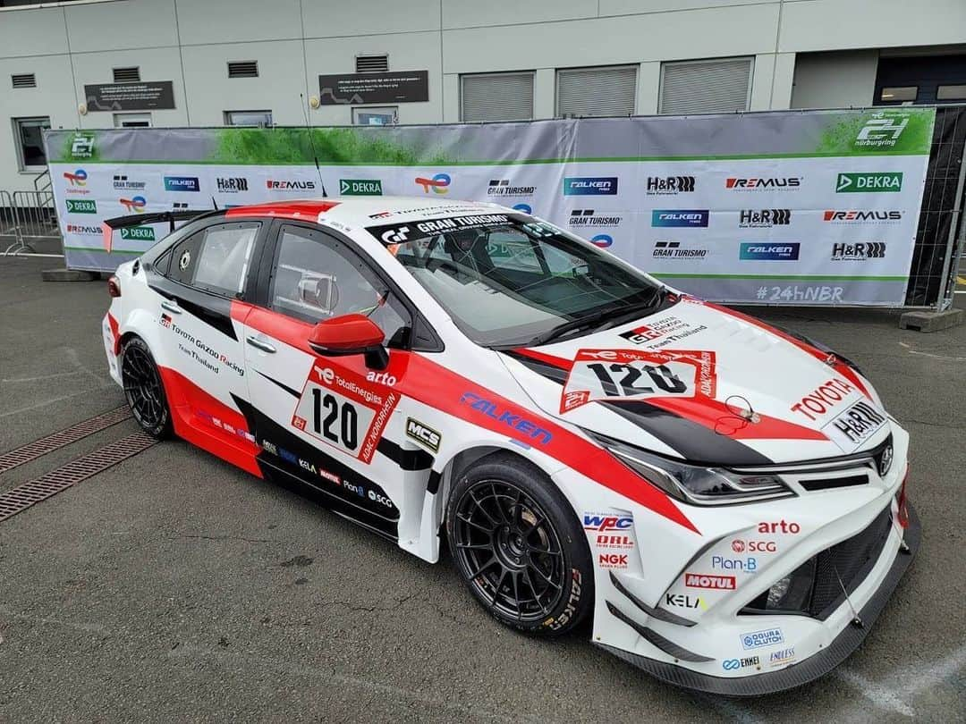 Toyota team thailandさんのインスタグラム写真 - (Toyota team thailandInstagram)「🚨สดจากสนาม Nürburgring!!!   📌ช่วยกันส่งกำลังใจเชียร์ TOYOTA Gazoo Racing team Thailand กับการเดินหน้าล่าแชมป์โลกสมัยที่ 4 ในรายการแข่งขันต่อเนื่อง 24 ชั่วโมง ADAC 24h Race Nürburgring ประเทศเยอรมนี วันที่ 18-21 พฤษภาคมนี้   #ToyotaGazooRacingteamThailand #24hNBR」5月17日 18時17分 - toyotagazooracingteamthailand