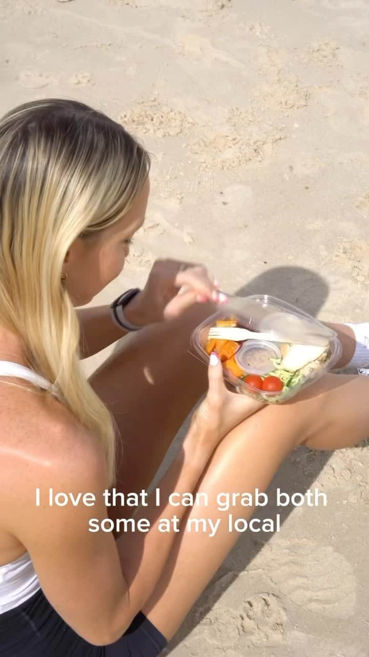 マディソン・ウィルソンのインスタグラム：「Dive in with Madi Wilson and discover why Bowlsome is her ultimate go-to choice! ✅  With Madi constantly on the move, it’s crucial for her to eat well, and Bowlsome provides the perfect solution with delicious and convenient meals that are bursting with flavour and ready when she is!   Maintaining a healthy and mindful diet can be a challenge but Bowlsome makes it easy. It’s Madi’s ultimate pick for delicious, pre-made meals that are packed with nutrients and completely free from preservatives and additives.   Get in on the Bowlsome goodness and save $20 on your next order using code MADI20 – you can thank us and Madi later x 😜」