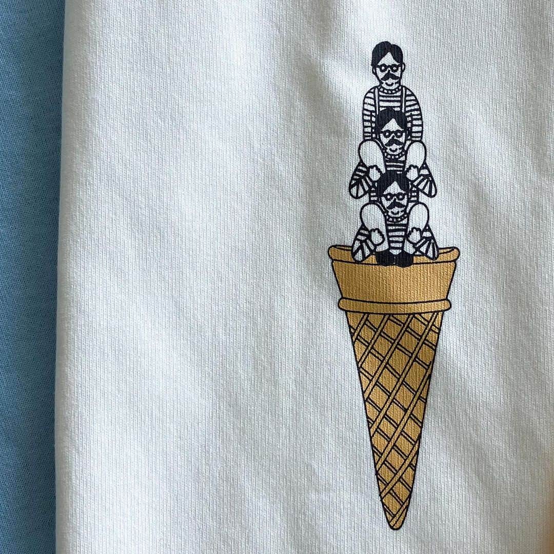 Melan Cleuge_officialさんのインスタグラム写真 - (Melan Cleuge_officialInstagram)「メランクルージュ  夏の『おじコレ』‼︎  みんな大好きなアイスクリーム、 おじさんもアイスが好きで、 アイスクリームのコーンの中に...!!  インパクトのあるアートは 夏のコーディネートのアクセントに なります。  【メランおじさん】アイスクリームＴシャツ ¥4,290（tax incl.）  《販売日》 店舗:5/16（火） 　　※廿日市店は5/17（水） CAN ONLINE SHOP:5月下旬  #melancleuge  #メランクルージュ  #ちょうどいい大人服  #メランおじさん　 #おじコレ #2023夏  #アイスクリーム  #アイスのコーン  #プリントＴシャツ #父の日プレゼント  #父の日ギフト  #父の日」5月17日 18時26分 - melancleuge