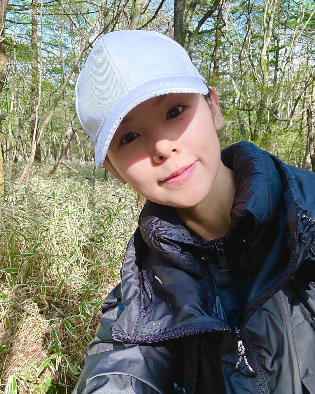 小西真奈美さんのインスタグラム写真 - (小西真奈美Instagram)「今日は全国的に急激な暑さでしたね😵💦  先週末の森林浴daysの場所は寒くて ダウンを着ていたことが懐かしいです。  学びの多い、深い、豊かな日々でした。  #森林浴 #shinrinyoku  #自然 #心地良いを集める #wellbeing」5月17日 18時38分 - manami.official