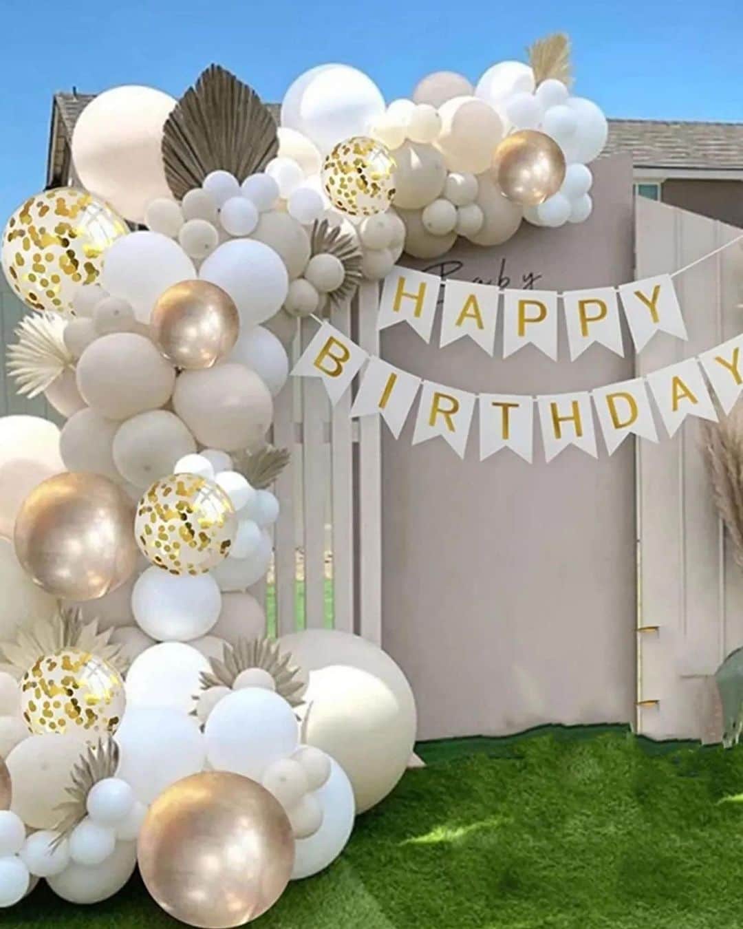 SHEINのインスタグラム：「Your special moments deserve extra-special decor 💕🎈💕 Which breathtaking balloon arch would elevate your event to new heights? 👇  🔎12557219 11174268 10240446 9910283  #SHEIN #SHEINstyle #SHEINhome #chic #saveinstyle #BalloonArchGoals」