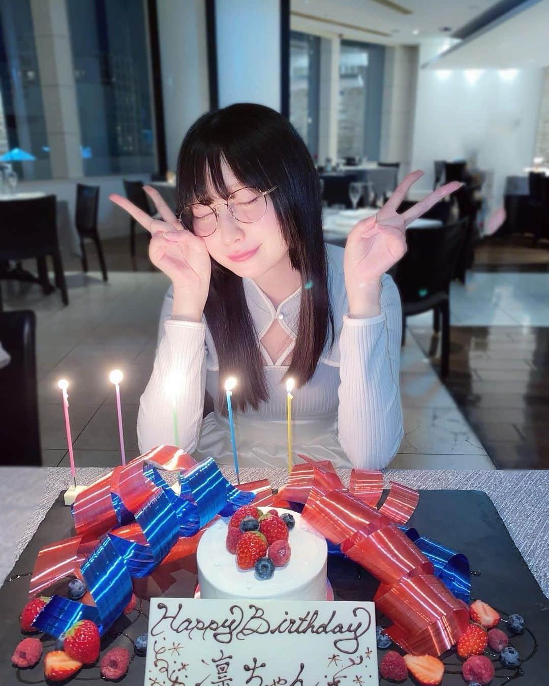 宮内凛さんのインスタグラム写真 - (宮内凛Instagram)「. . 大好きなお友達に出会えて幸せだぁ🎂」5月17日 19時10分 - miyauchi_rin