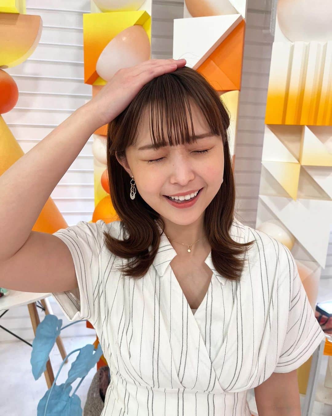 フジテレビ「めざましテレビ」さんのインスタグラム写真 - (フジテレビ「めざましテレビ」Instagram)「今朝スタジオで、カメラに頭をぶつけてしまいました🤣 痛みのおかげで緊張がほぐれました😄🌟  今日はとっても暑かったですね。 こまめに水分補給してくださいねー🥤🧃  #渡邊渚 #めざましテレビ」5月17日 19時18分 - mezamashi.tv