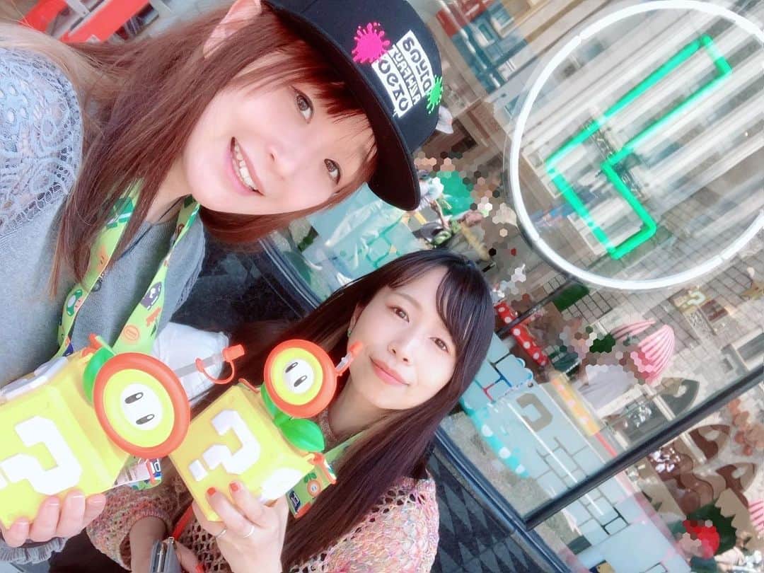 やなぎなぎのインスタグラム：「先日お友達の中恵光城ちゃんとUSJに遊びに行ってきました🏰スーパーニンテンドーワールド、1日じゃ全然時間が足りなかった…！ でもたくさん食べて遊んで満喫しました🫶✨  I went on a trip to Universal Studios Japan with my friend Mitsuki-chan🏰 Super Nintendo World has many things to see, so I couldn’t get to experience it all in a day！ But it was a great time🫶✨」
