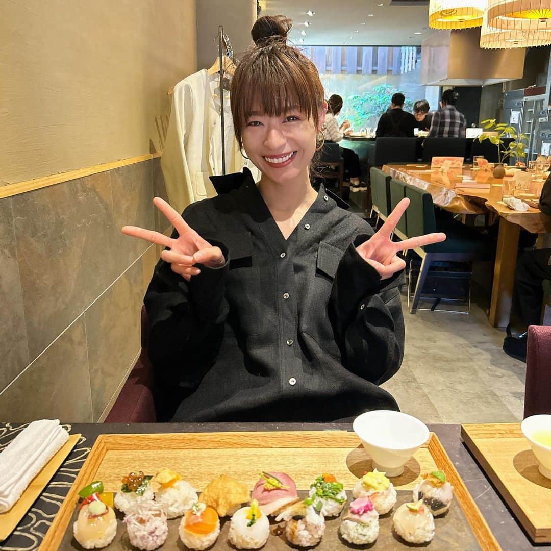 西山由のインスタグラム：「Temari-sushi à kyoto avec mes sœurs ♡」