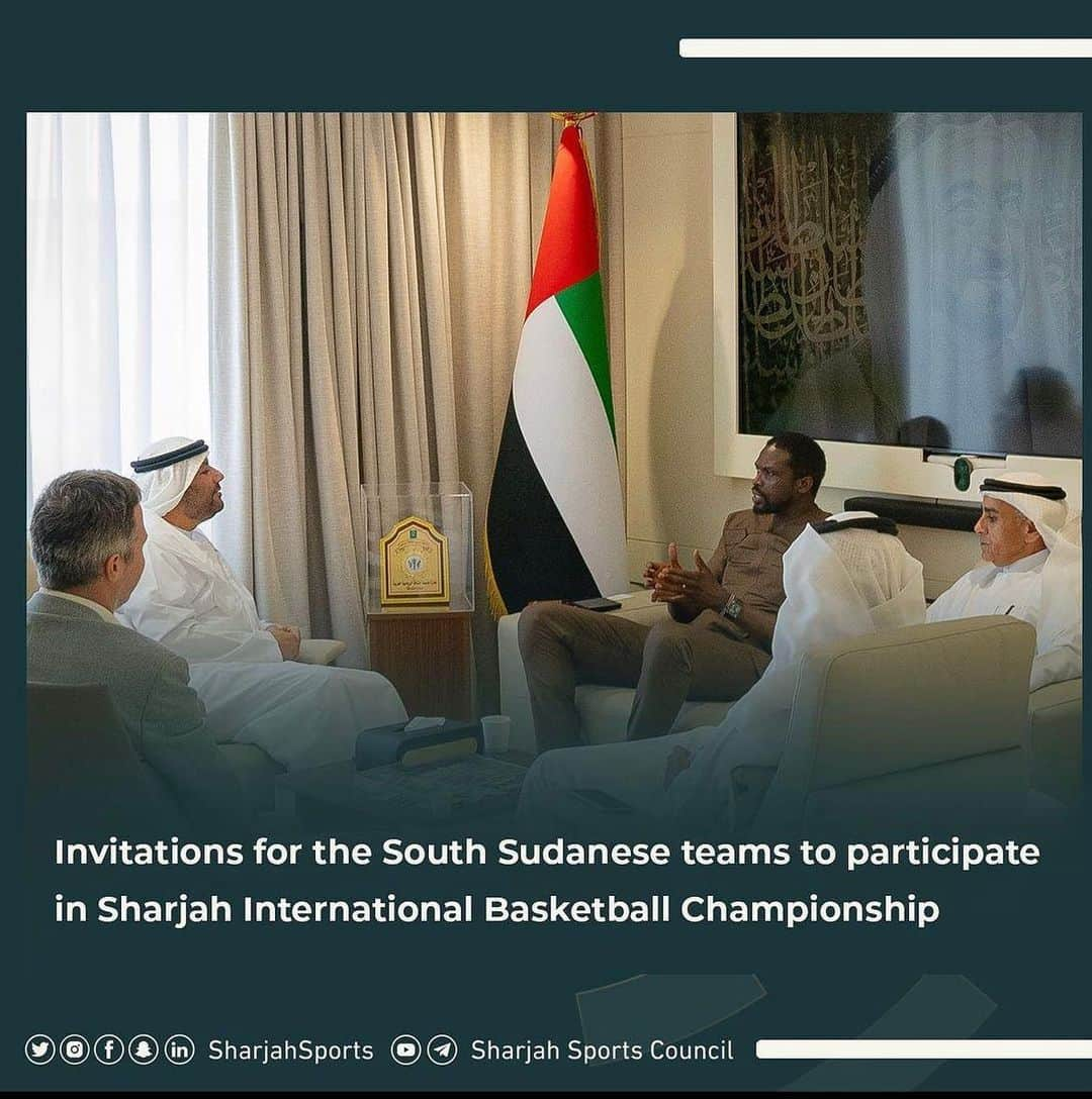 ルオル・デンさんのインスタグラム写真 - (ルオル・デンInstagram)「His Excellency Issa Hilal Al-Hazami, Chairman of the Sharjah Sports Council, received in his office at the Council's headquarters Luol Deng President of the South Sudan Basketball Federation, where they discussed ways of cooperation between the two sides in various fields of the game in addition to organizing matches and teams' preparation camps.  South Sudanese teams were also invited to participate in the The Sharjah International Championship for the ages which will be held in its third edition next December. At the end of the meeting, shields were exchanged and souvenir photos were taken.」5月18日 6時13分 - luoldeng9