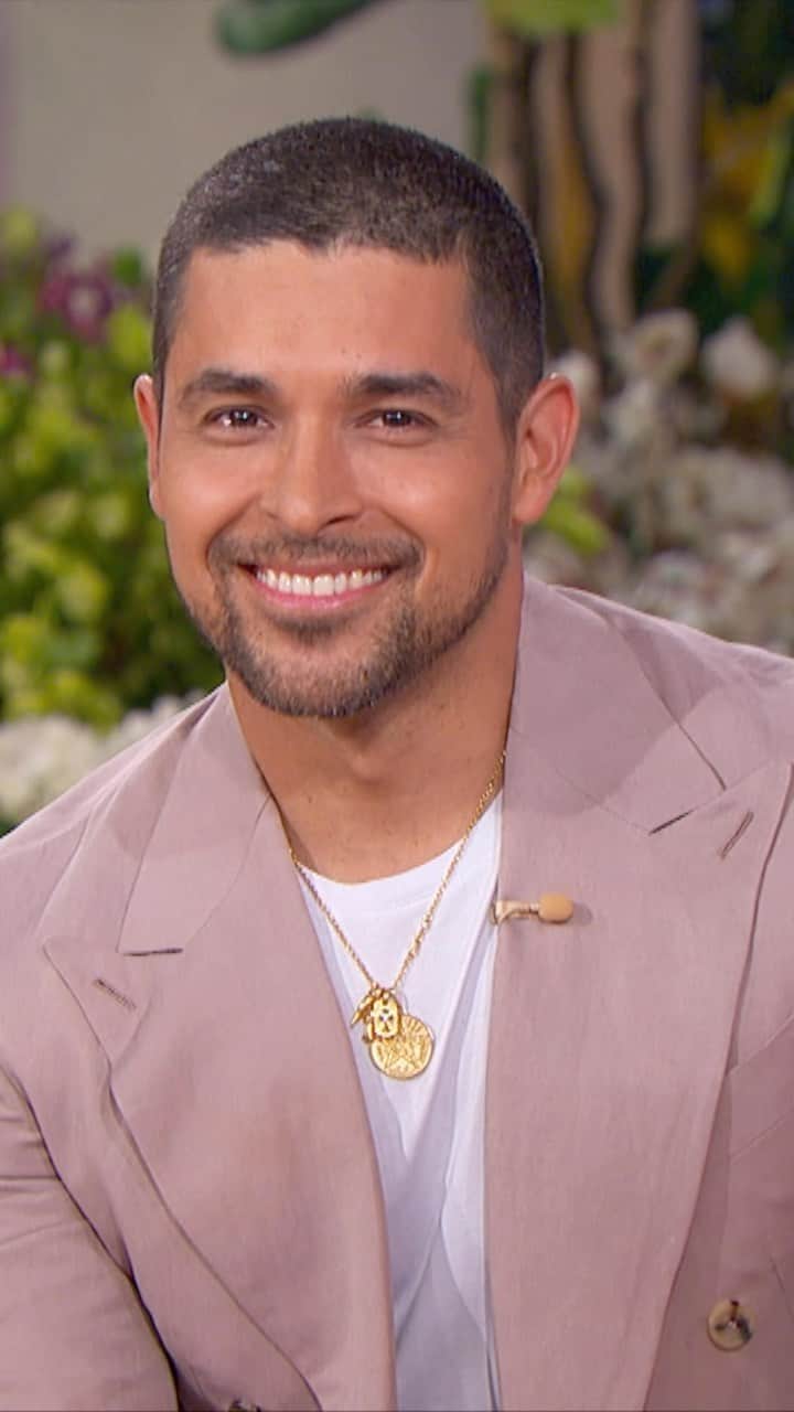 ウィルマー・バルデラマのインスタグラム：「@wilmervalderrama’s diving trips are next level!」