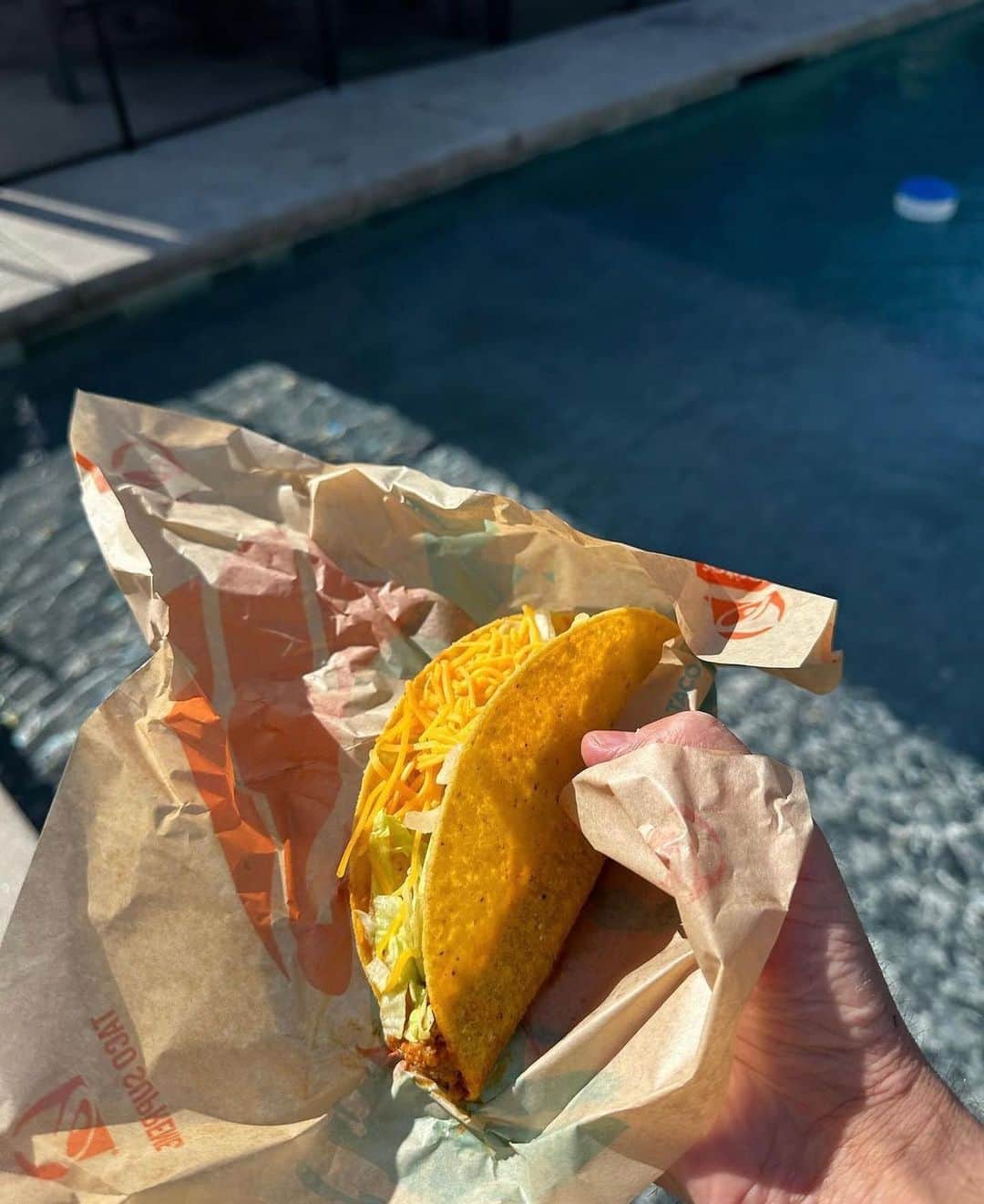 Taco Bellのインスタグラム：「if anyone needs us we’ll be here」