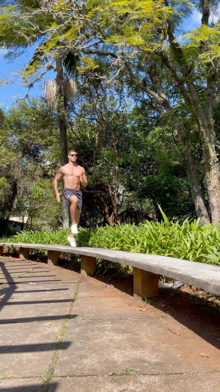 Jonas Sulzbachのインスタグラム：「Bora dar aquela suada?? 😅  Movimente-se!!! A saúde física e mental agradecem!」
