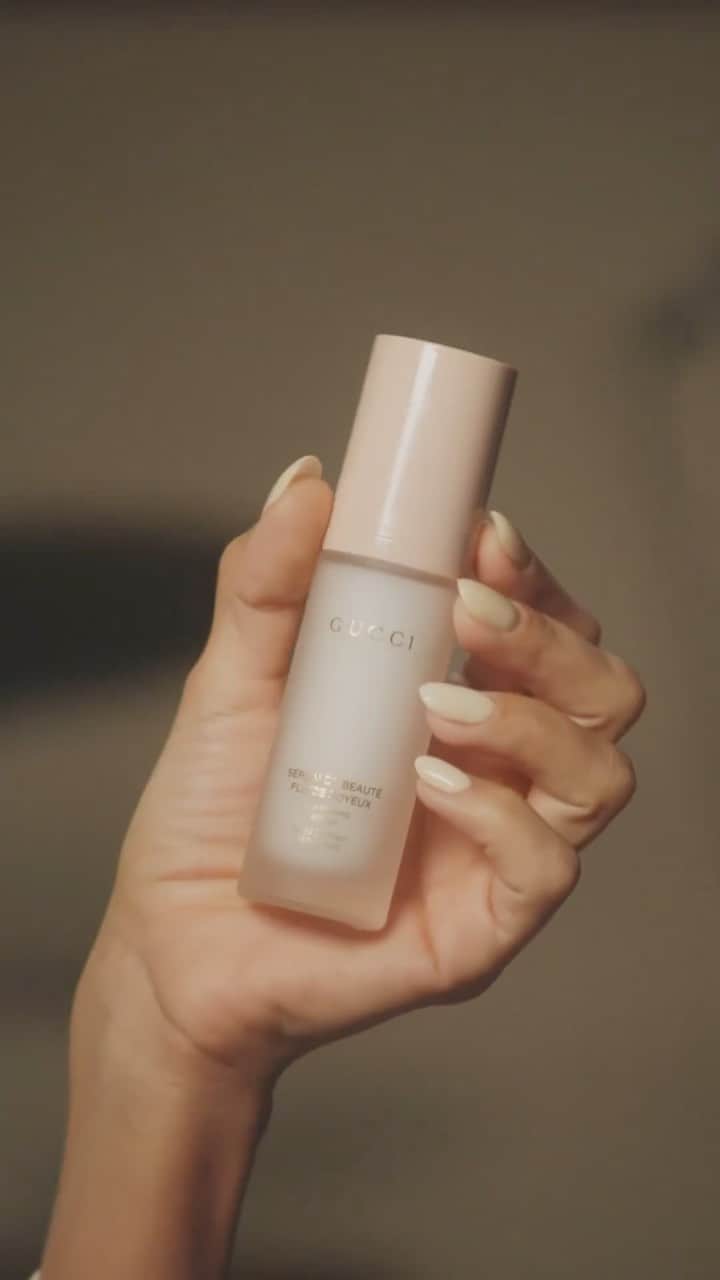 Tamara Kalinicのインスタグラム：「We need to talk about What is a perfect foundation for you? For me its a lightweight formula that keeps luminousity of the skin while having mattifying  finish like the new @guccibeauty Éternité de Beauté . It contains Bamboo Powder that helps control oil and shine all day long. It minimises the appearance of pores and evens the complexion so that you can work on other stuff while your foundation works on making sure you look flawless #AllDayAllPlay #GucciBeauty ad」