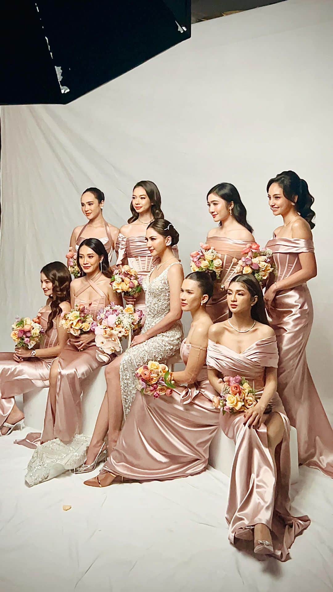 ユキ・カトウのインスタグラム：「Bridesmaids and the Bride! Love youuu mil and congratulation for the wedding @jscmila and @yakuphasibuan ✨💞✨」