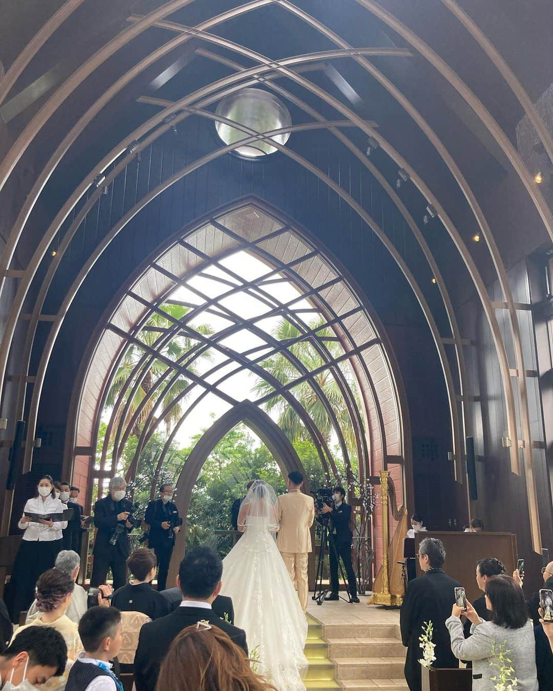 砂川陽香さんのインスタグラム写真 - (砂川陽香Instagram)「先日いつめんで#結婚式参列 してきたよ~😘 小学校からだから人生の半分以上お友達で 笑いあり涙ありの本当に素敵な式でした🥺👏🏻 久しぶりに会えた友達もいたり#阿波踊り も踊れた😏  (@churaloha )(@k2hips ) 改めておめでとう~🫶🏻 末永くお幸せにね𓂃♩  最後に#結婚式コーデ も載せたので見てね👀 ぬっちゃんの#卒園式 に着ようかなと思っている (@shein_japan )(@sheinofficial ) (@dazy_fashion ) のワンピース𓂃👗 シンプルだけど形可愛くて一目惚れ🥰  ID⇨ 12737263  5月末まで使えるクーポンコードあるので ぜひ使ってください😌 ⇨4ST406  (( 5999円までは15%off、6000円以上20%off ))  ㅤㅤㅤㅤㅤㅤㅤㅤㅤㅤㅤㅤㅤ ㅤㅤㅤㅤㅤㅤㅤㅤㅤㅤㅤㅤㅤ ㅤㅤㅤㅤㅤㅤㅤㅤㅤㅤㅤㅤㅤ #結婚式お呼ばれ #シェラトン舞浜 #お呼ばれコーデ#オケージョンドレス #オケージョン #オケージョンコーデ #二次会ドレス #入学式ママコーデ #卒園式ママコーデ #shein購入品 #sheinコーデ #sheinootd #かっつんこーで」5月17日 21時16分 - hirokattsunnnn