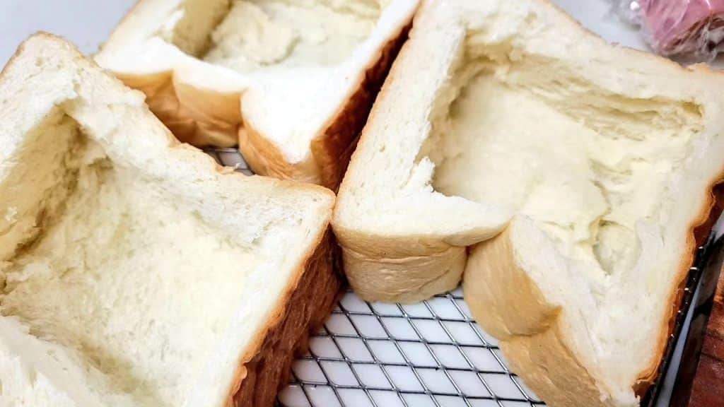 ケニチさんのインスタグラム写真 - (ケニチInstagram)「TVで見た美味しそうなのを作ってみたらオーブントースターに入らなかったw #ナポリタン　#食パン　#あちゃー　#ケニチ」5月17日 21時19分 - kenichiosaka