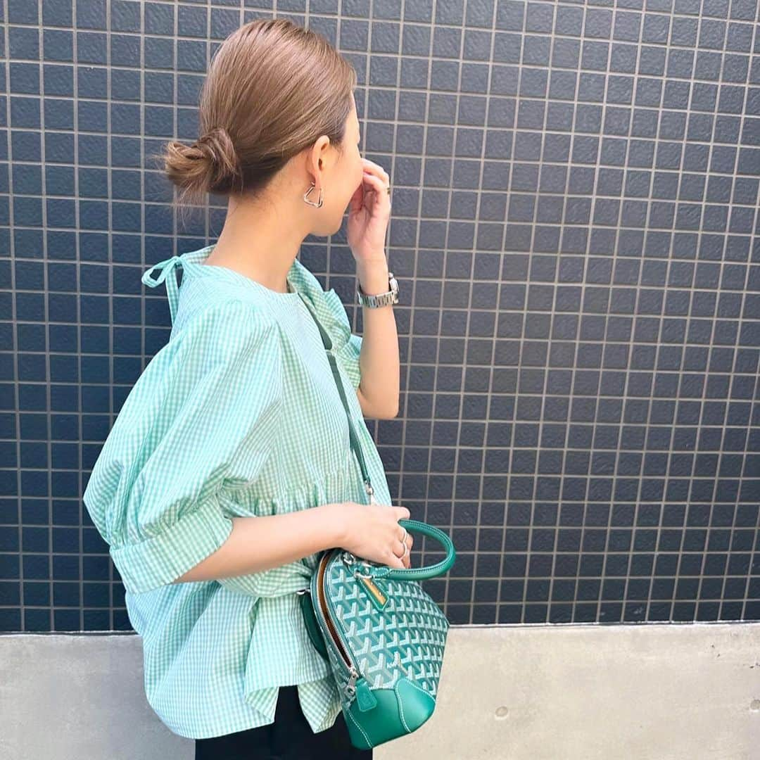 外村久美子さんのインスタグラム写真 - (外村久美子Instagram)「・ Green Green!! 🫛🌳🍃🫑🥦🍏  #cordinate  #yori_japan  #goyard」5月17日 21時28分 - kummy153