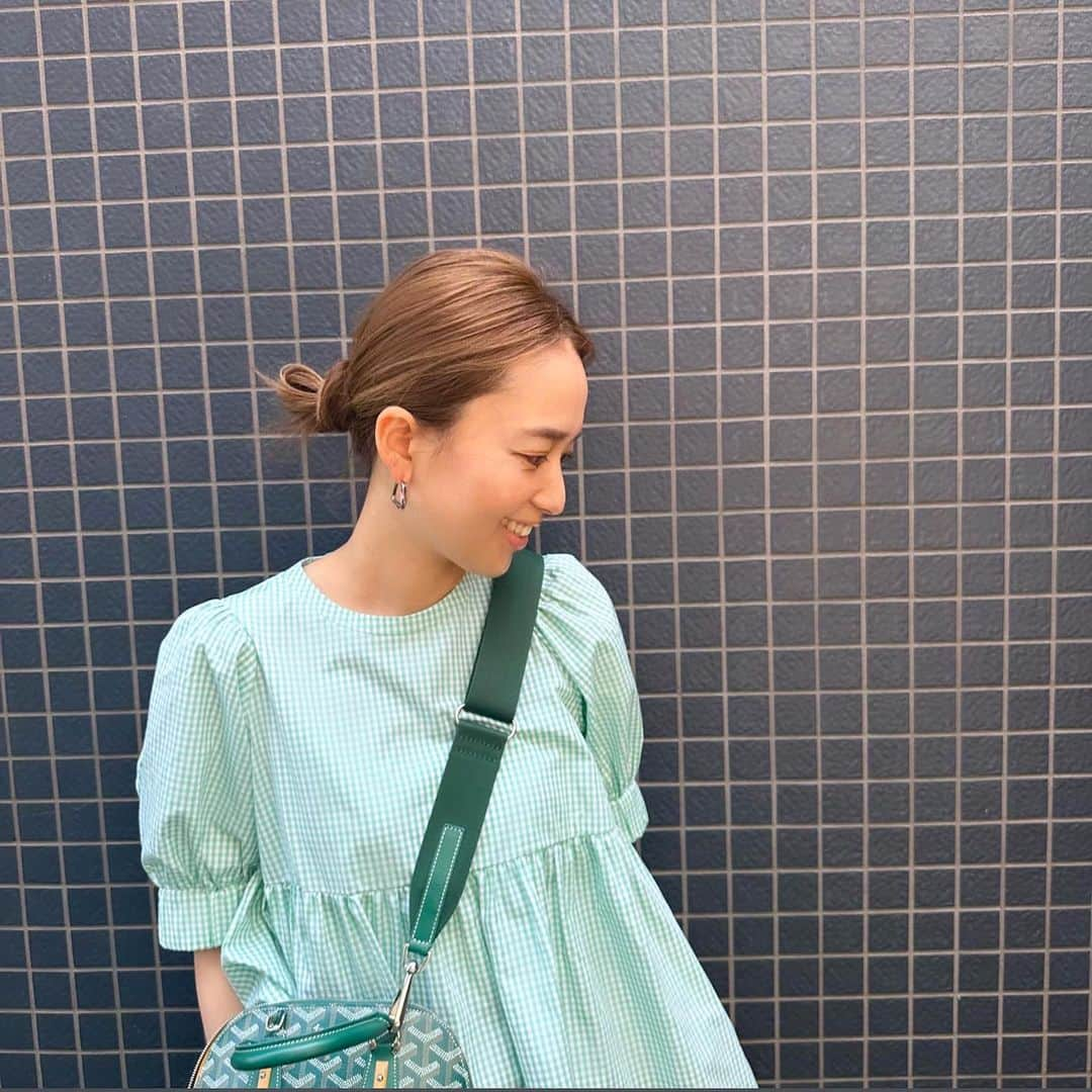 外村久美子さんのインスタグラム写真 - (外村久美子Instagram)「・ Green Green!! 🫛🌳🍃🫑🥦🍏  #cordinate  #yori_japan  #goyard」5月17日 21時28分 - kummy153