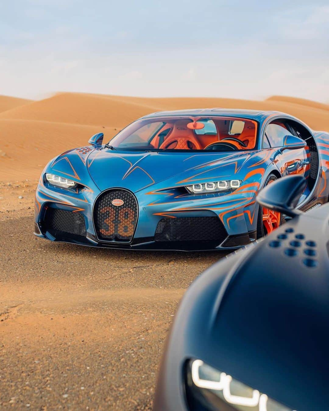 CarsWithoutLimitsさんのインスタグラム写真 - (CarsWithoutLimitsInstagram)「Wild #Chiron #SuperSports spotted by @alexpenfold  #carswithoutlimits #bugatti #carporn」5月17日 21時50分 - carswithoutlimits