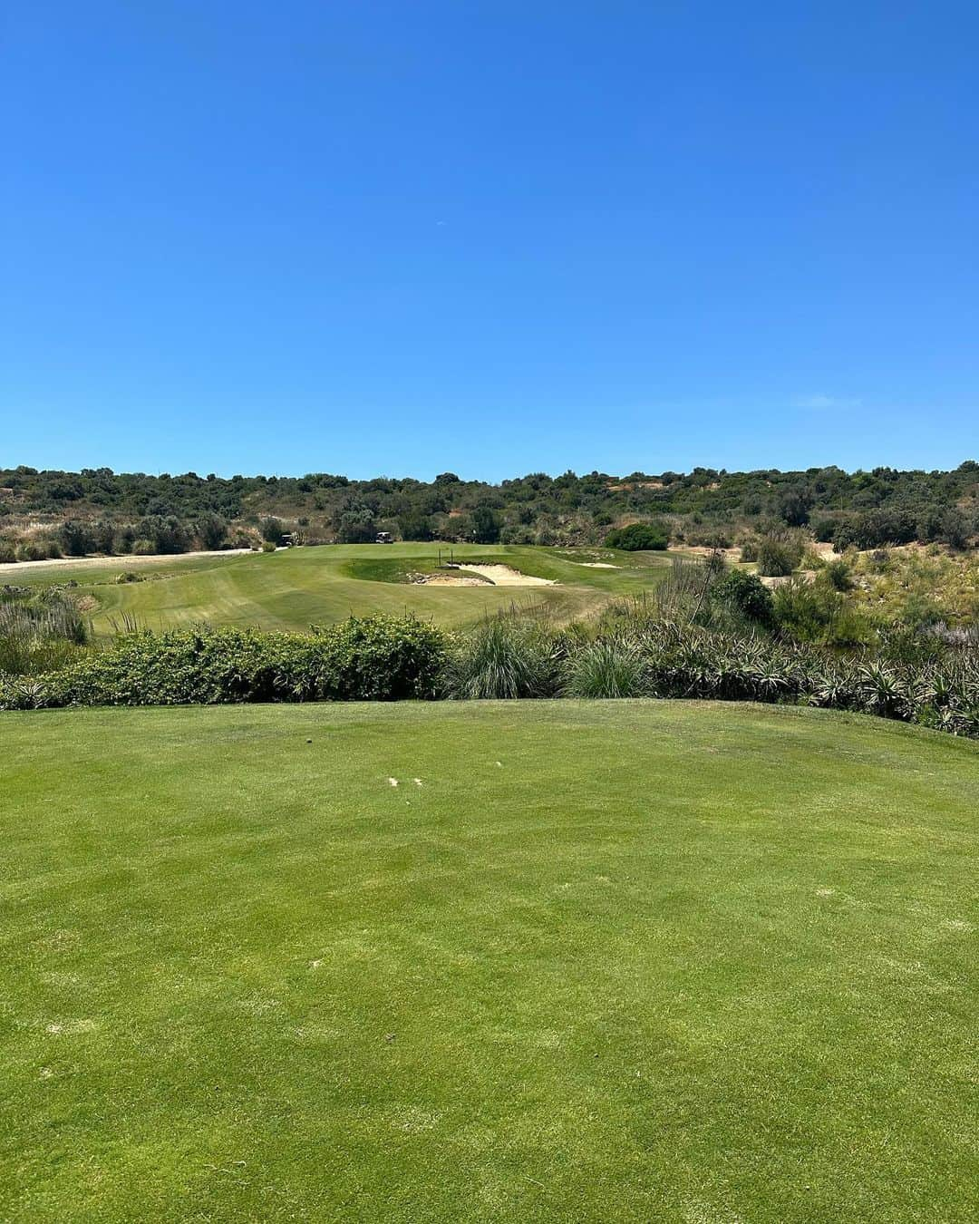 ジャック・ウィルシャーさんのインスタグラム写真 - (ジャック・ウィルシャーInstagram)「Massive thanks to @golftravelcentre for looking after me and the Lads while we were in Portugal @amendoeiragolf 🇵🇹  Everything was Perfect, apart from the golf 🤣 Can’t wait for the next one ⛳️」5月17日 21時57分 - jackwilshere