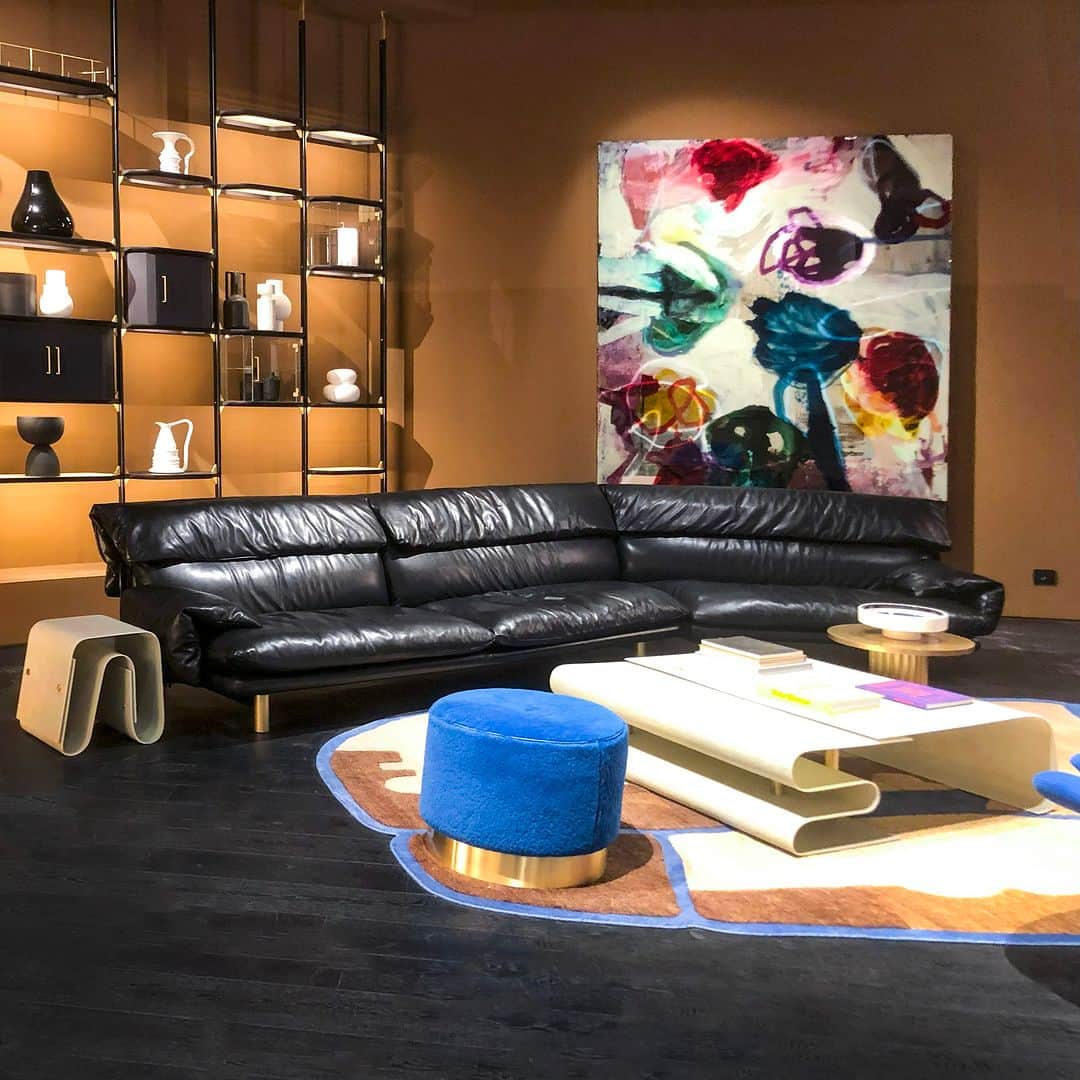 Baxter Japan / バクスター ジャパンのインスタグラム：「Milano Salone2023✨  SOFA : JO SIDE TABLE：DUNE / ANAIS  【 Baxter Tokyo 】 東京都港区南青山4-18-16 フォレストヒルズ WESTWING B1F Tel：03-5413-8913　Mail：info@omobito.jp Store : 11:00～18:00 (※水曜日のみ事前予約制)  . . .  #baxtercinema #baxtermadeinitaly #baxter #baxterjapan #baxtertokyo #leather #interior #interiordesign #interiorstyling #furniture #lifestyle #design #バクスター #バクスタージャパン #インテリア #家具 #インテリアデザイン #レイアウト #ライフスタイル #デザイン #家具 #照明 #ソファ #チェア #テーブル #レザー #ヌバック」