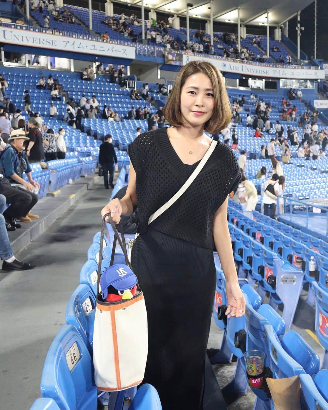 坂元美香のインスタグラム：「まけほー  ついに観戦勝率が5割を切ってしまった😅  2023観戦 13戦目 #坂元野球観戦記録 観戦試合 6勝7敗0分  #神宮球場 #ヤクルトスワローズ  #東京ヤクルトスワローズ #ヤクルト戦  #巨人戦 #ジャイアンツ戦 #読売ジャイアンツ」