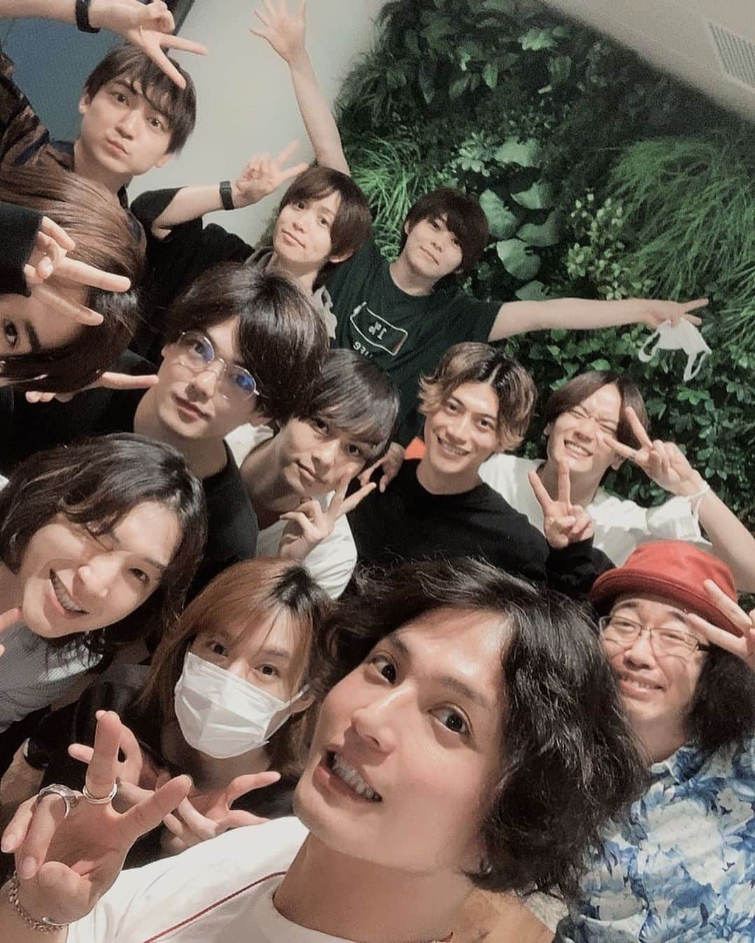 友常勇気のインスタグラム：「Reunion☆︎Hi(´∀︎｀)ﾉ☆︎Hi(´∀︎｀)ﾉ☆︎Hi(´∀︎｀)ﾉ☆︎Hi(´∀︎｀)ﾉ☆︎Hi(´∀︎｀)ﾉ みんなと再会🤗✨🎉 21日のイベント打ち合わせなどなどー☺️🎊 皆様、是非楽しみにして居て下さい😁 早く会いたいぜぇーい╭( ･ㅂ･)و ̑̑ ｸﾞｯ ! #青オペ #青山オペレッタ #イベント #5月21日 #今から #楽しみ #友常勇気 #長江崚行  #中山優貴 #大隅勇太 #大平峻也  #輝山立  #設楽銀河 #フクシノブキ #岸洋佑 #堀海登  #利根健太朗  #小林竜之」