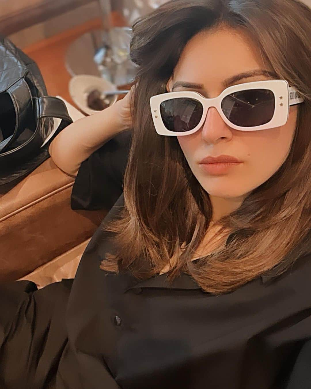 ハンシカ・モトワニさんのインスタグラム写真 - (ハンシカ・モトワニInstagram)「😎」5月17日 22時20分 - ihansika