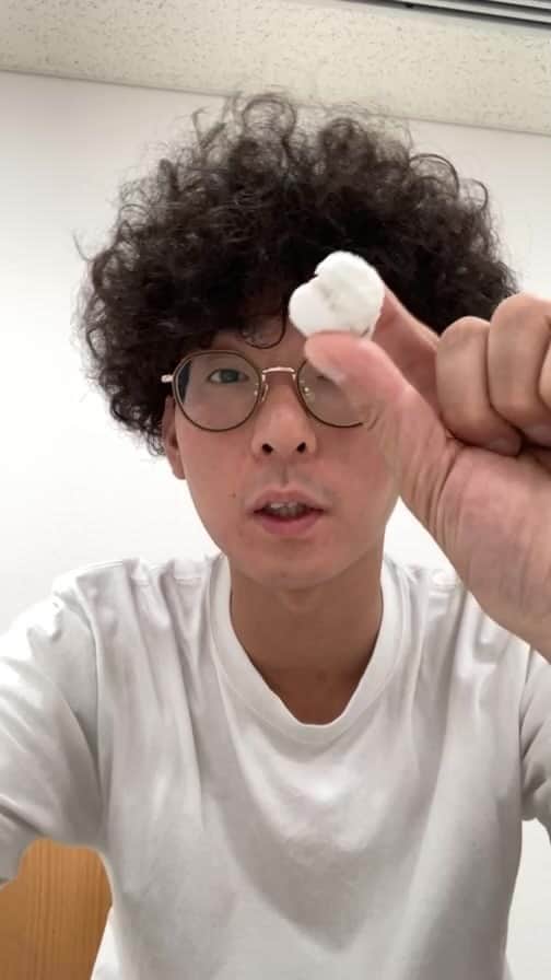 きむらバンドのインスタグラム：「奇跡の雨を降らせてマジックをした男が告知をする配信。」
