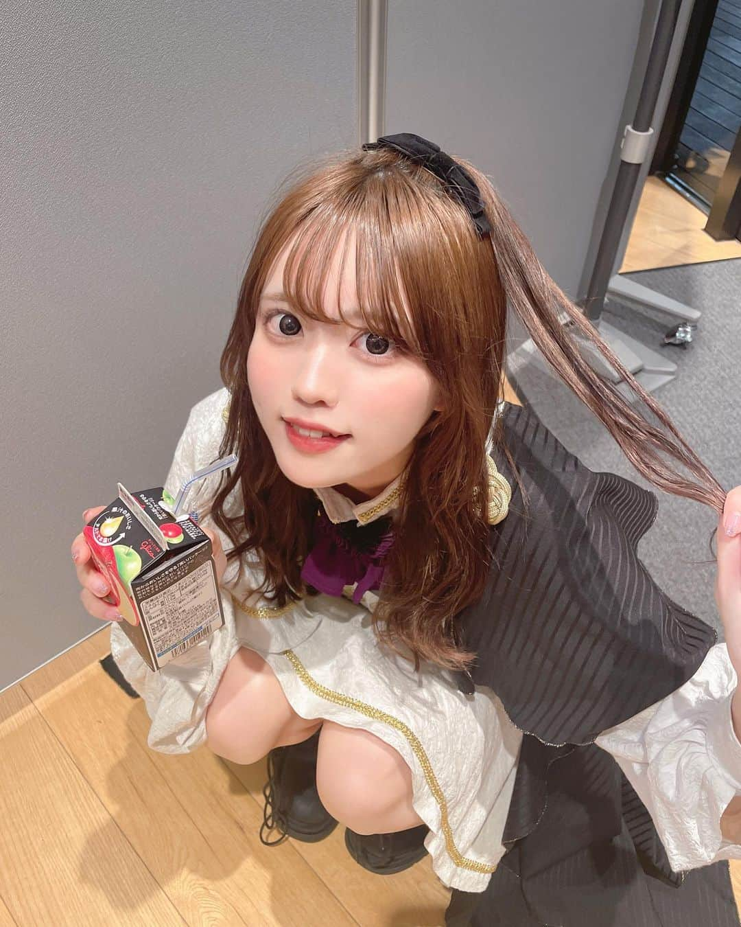 夏目一花さんのインスタグラム写真 - (夏目一花Instagram)「さいきんのアイドルしてるときのヘアアレまとめ！✨ライブのたびにたくさん頑張ってるんだけどどれがすき？？やってほしい髪型とか教えてほしいな🫶」5月17日 22時26分 - natsume_me__